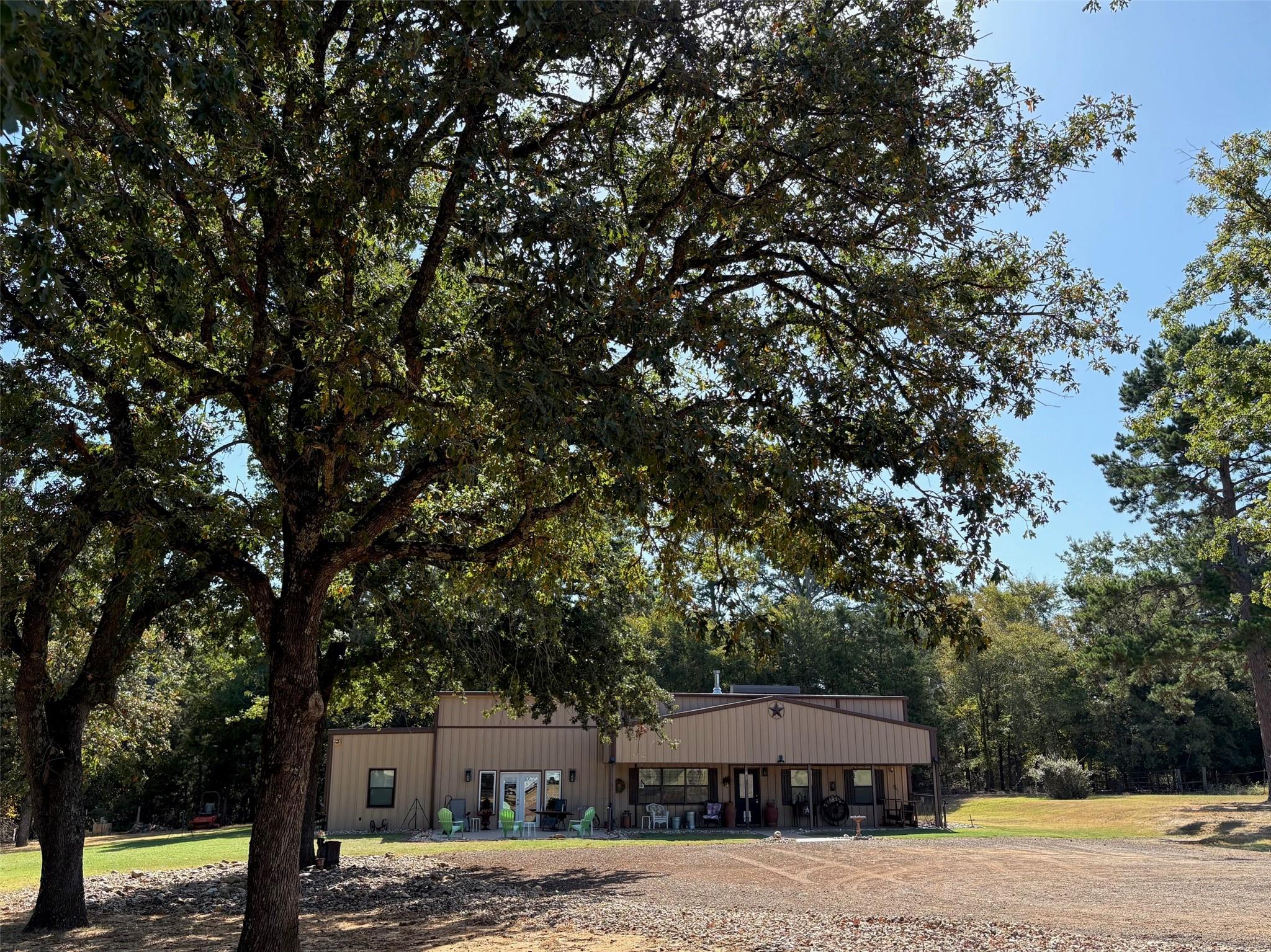 main property photo 25