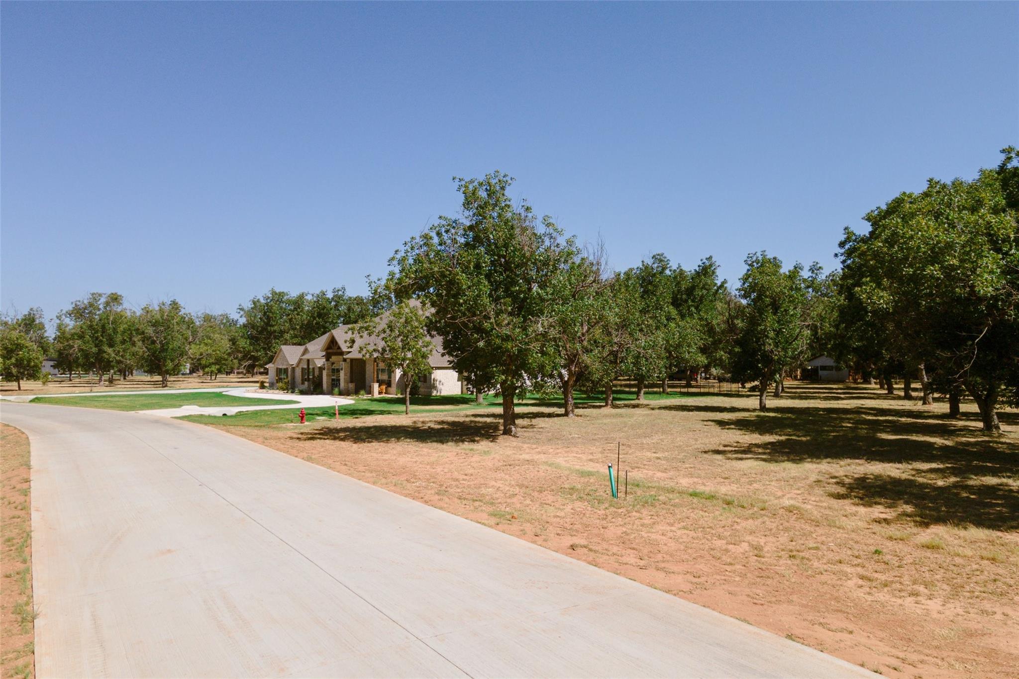 main property photo 10