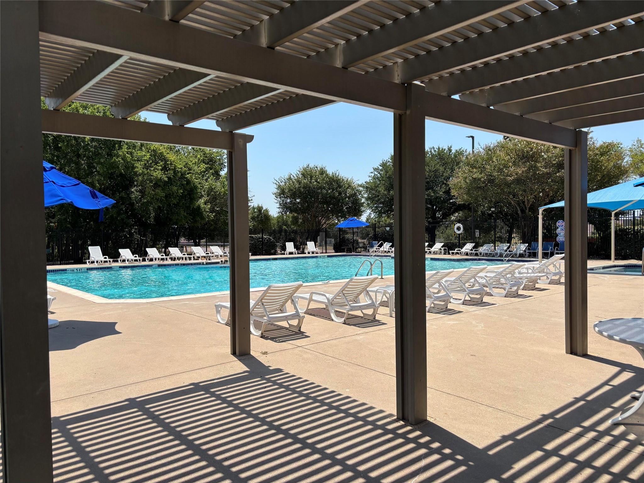 main property photo 18