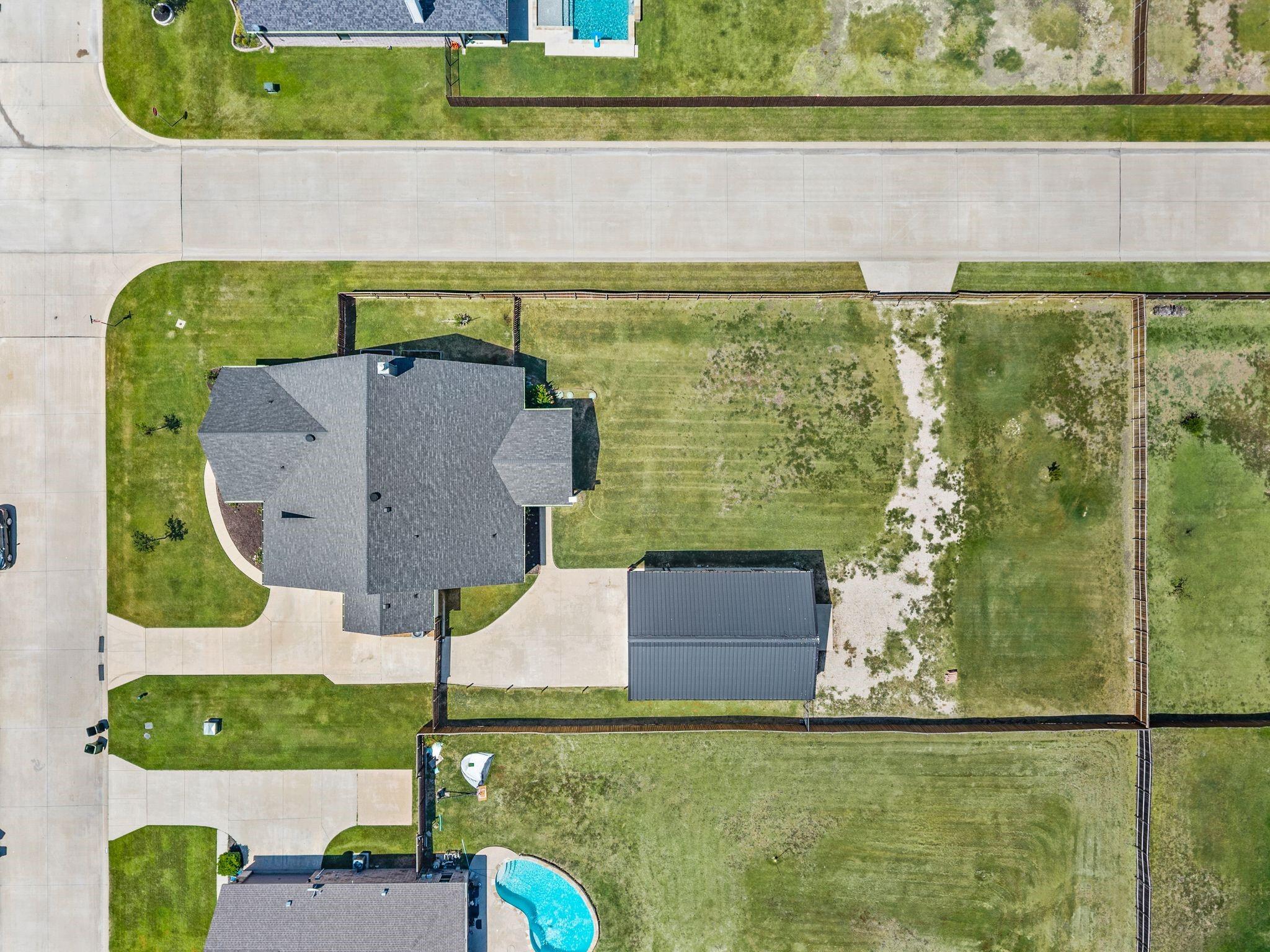 main property photo 39