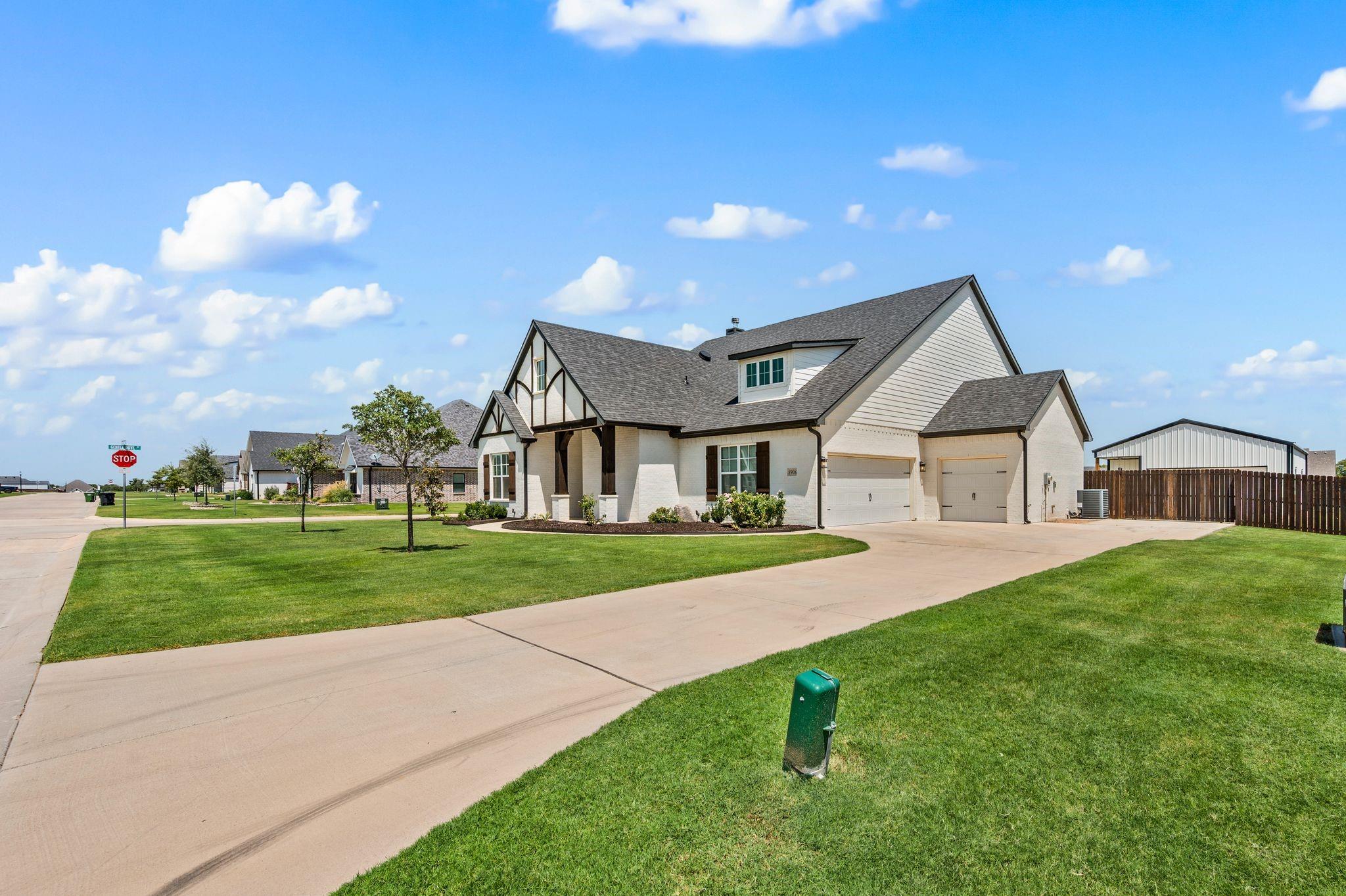 main property photo 4