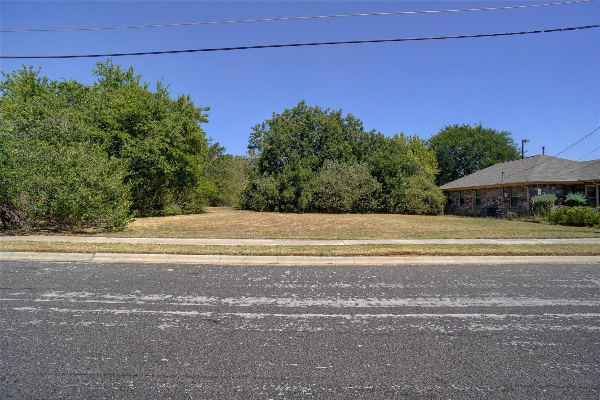 main property photo 10