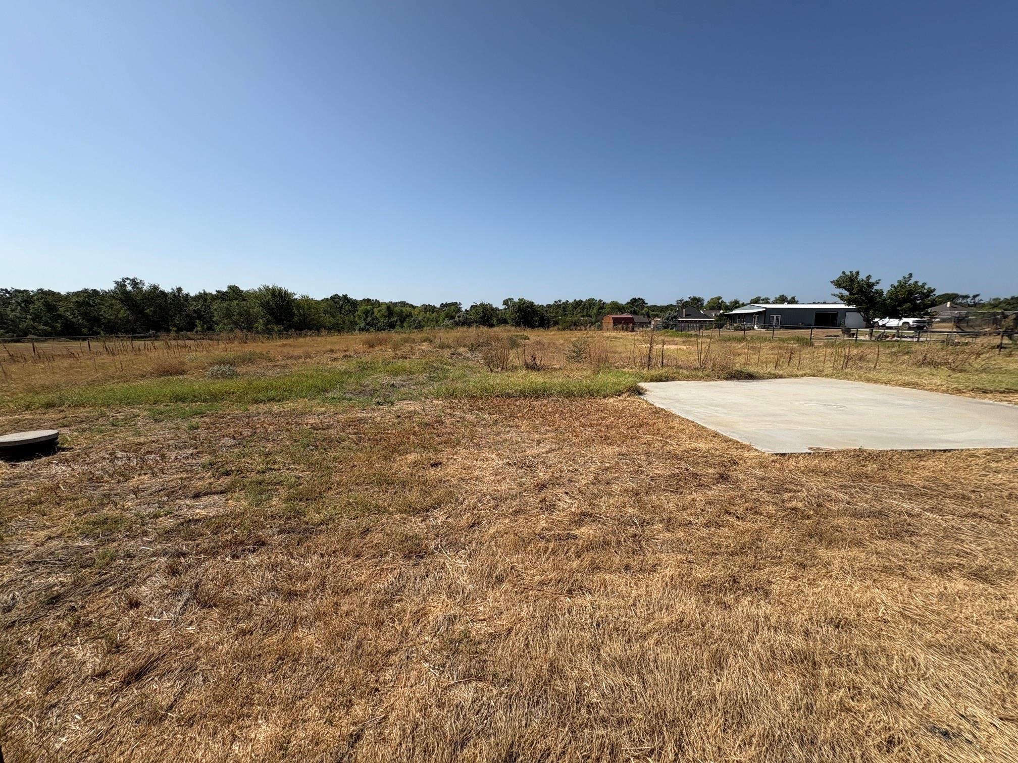 main property photo 28