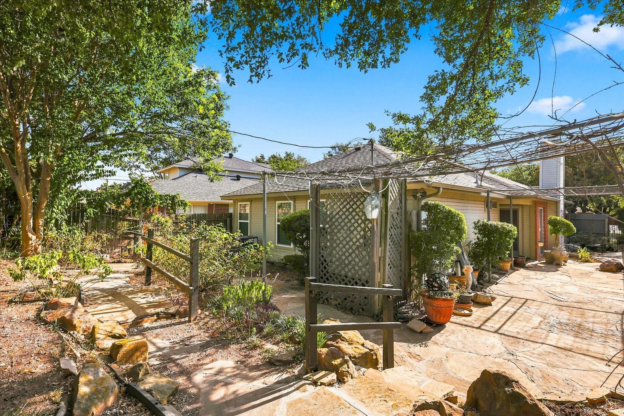 main property photo 26