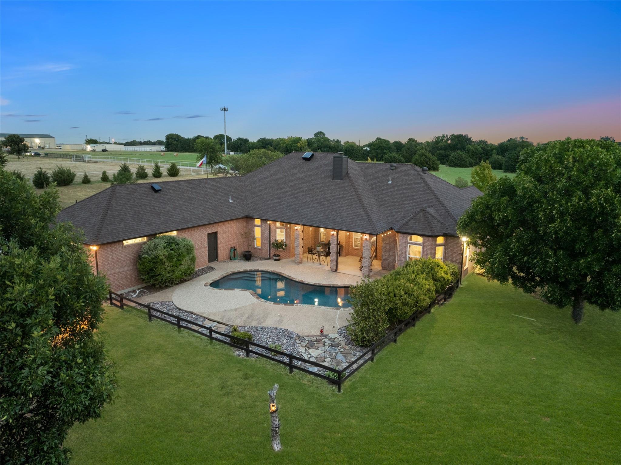 main property photo 27