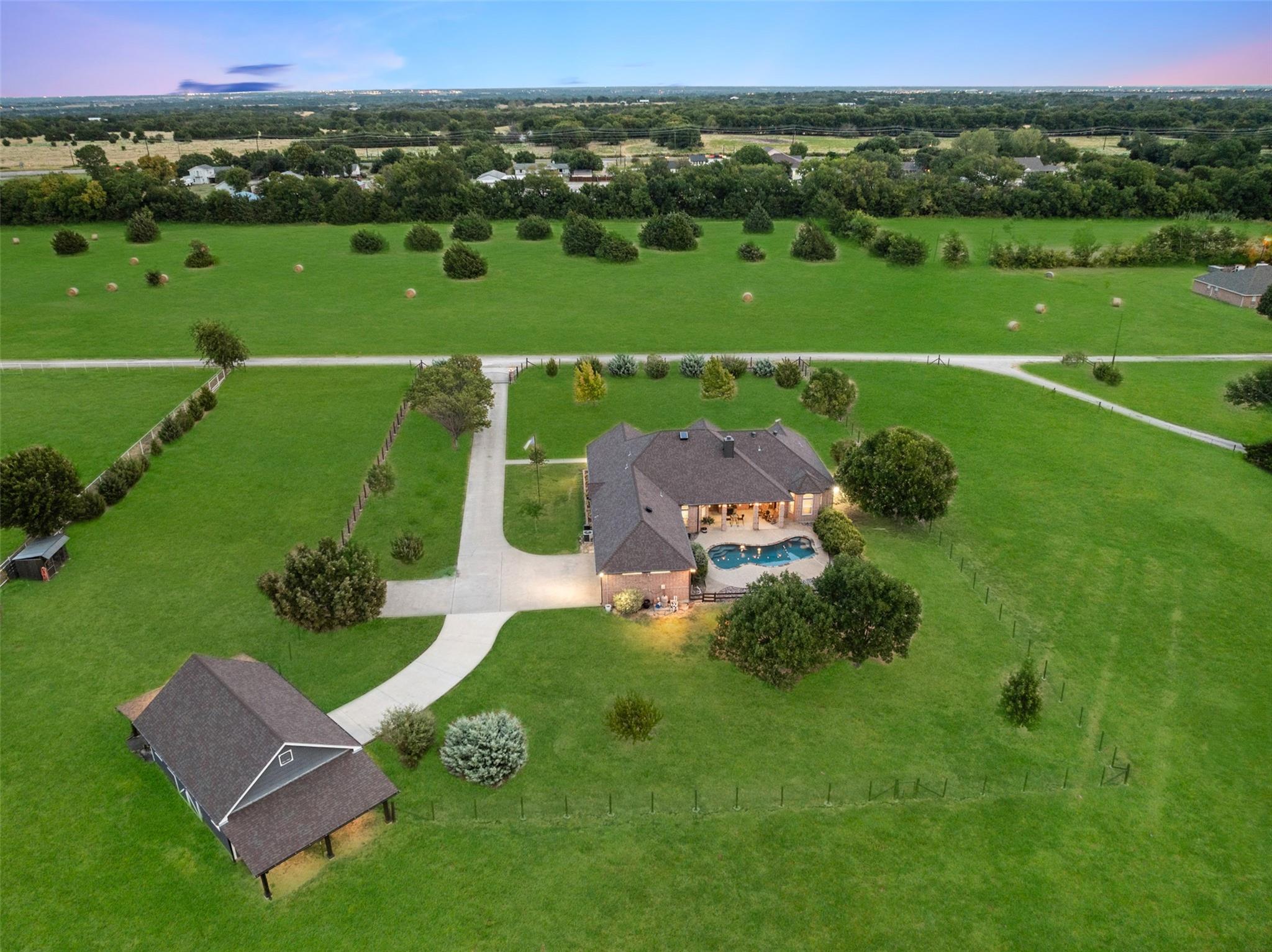 main property photo 32