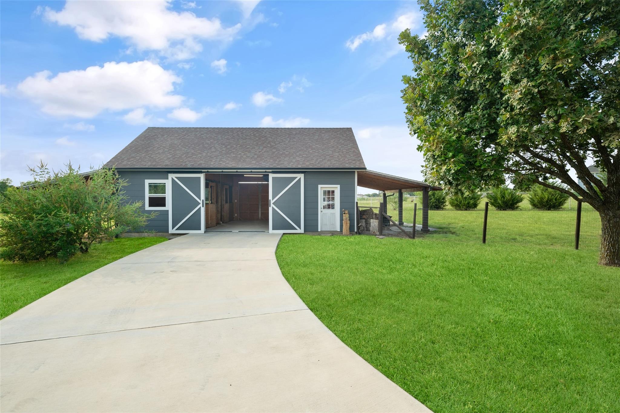 main property photo 34