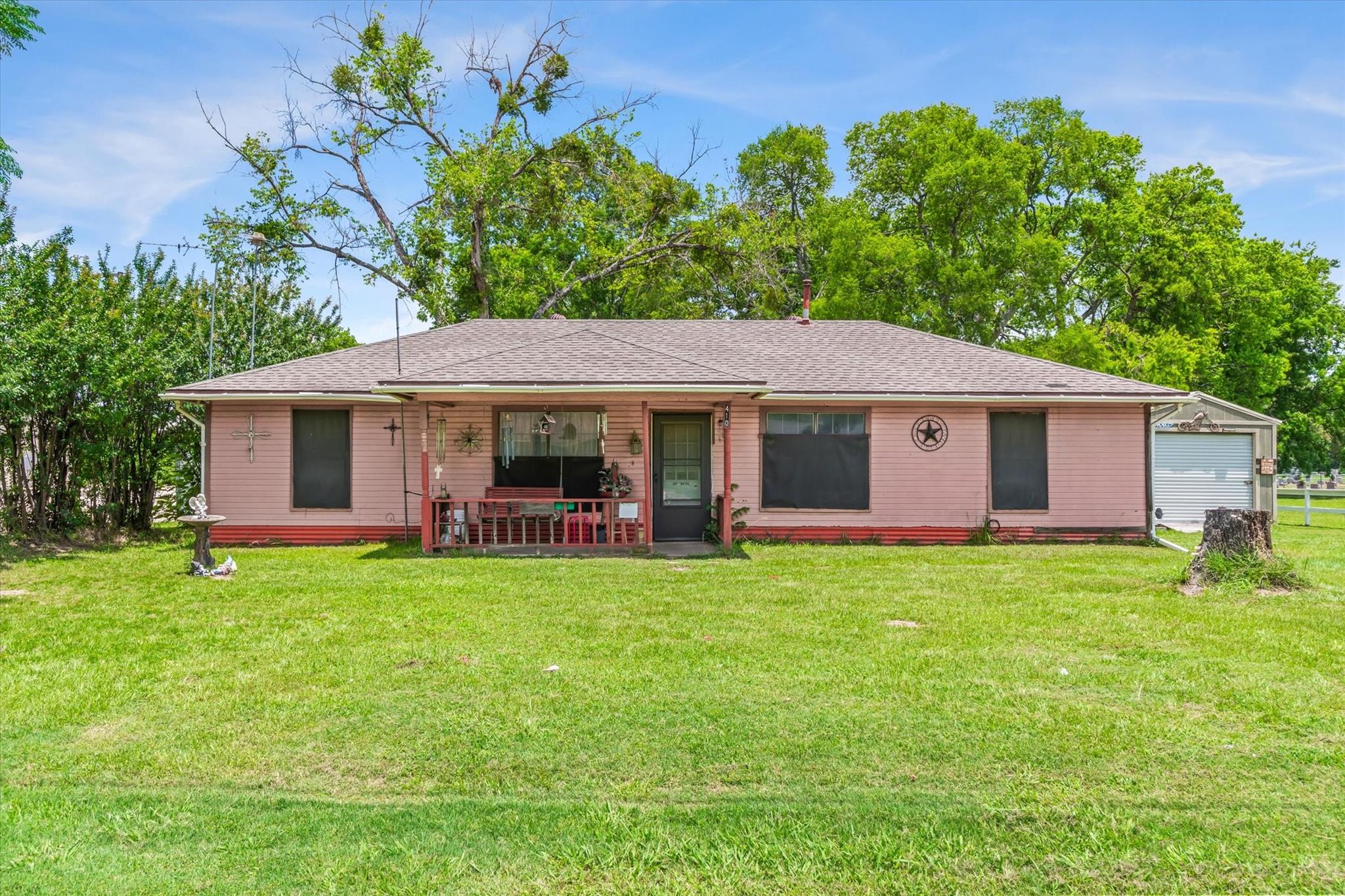 main property photo 6