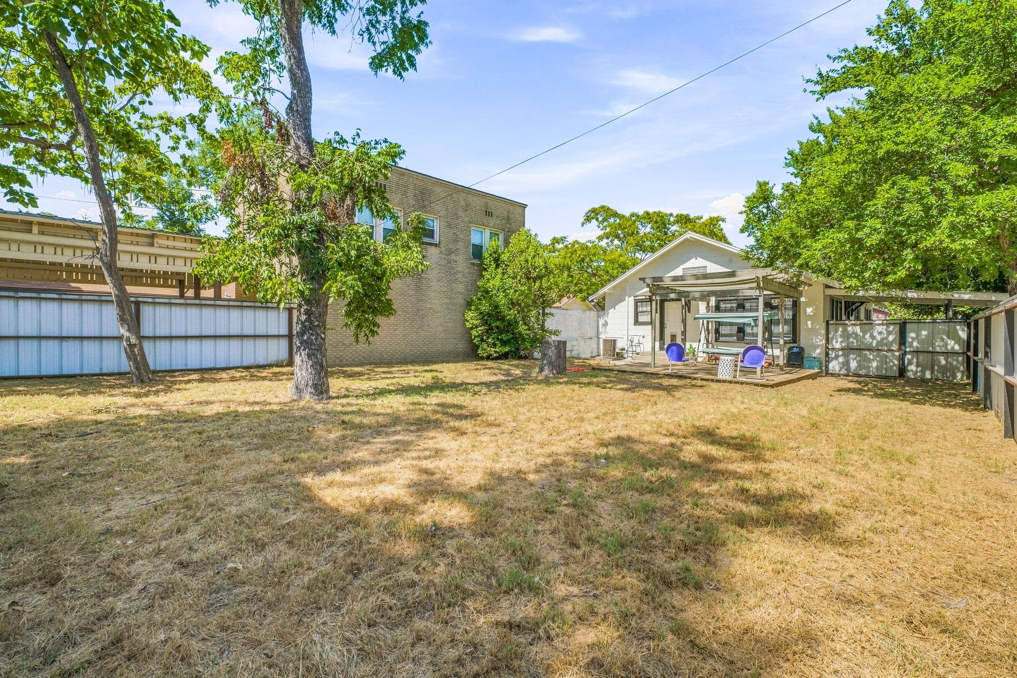 main property photo 13