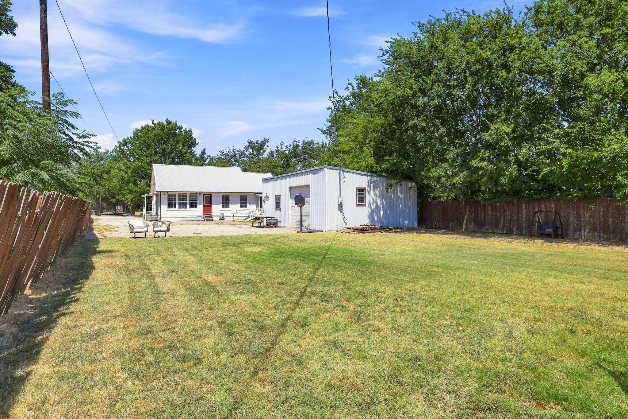 main property photo 30