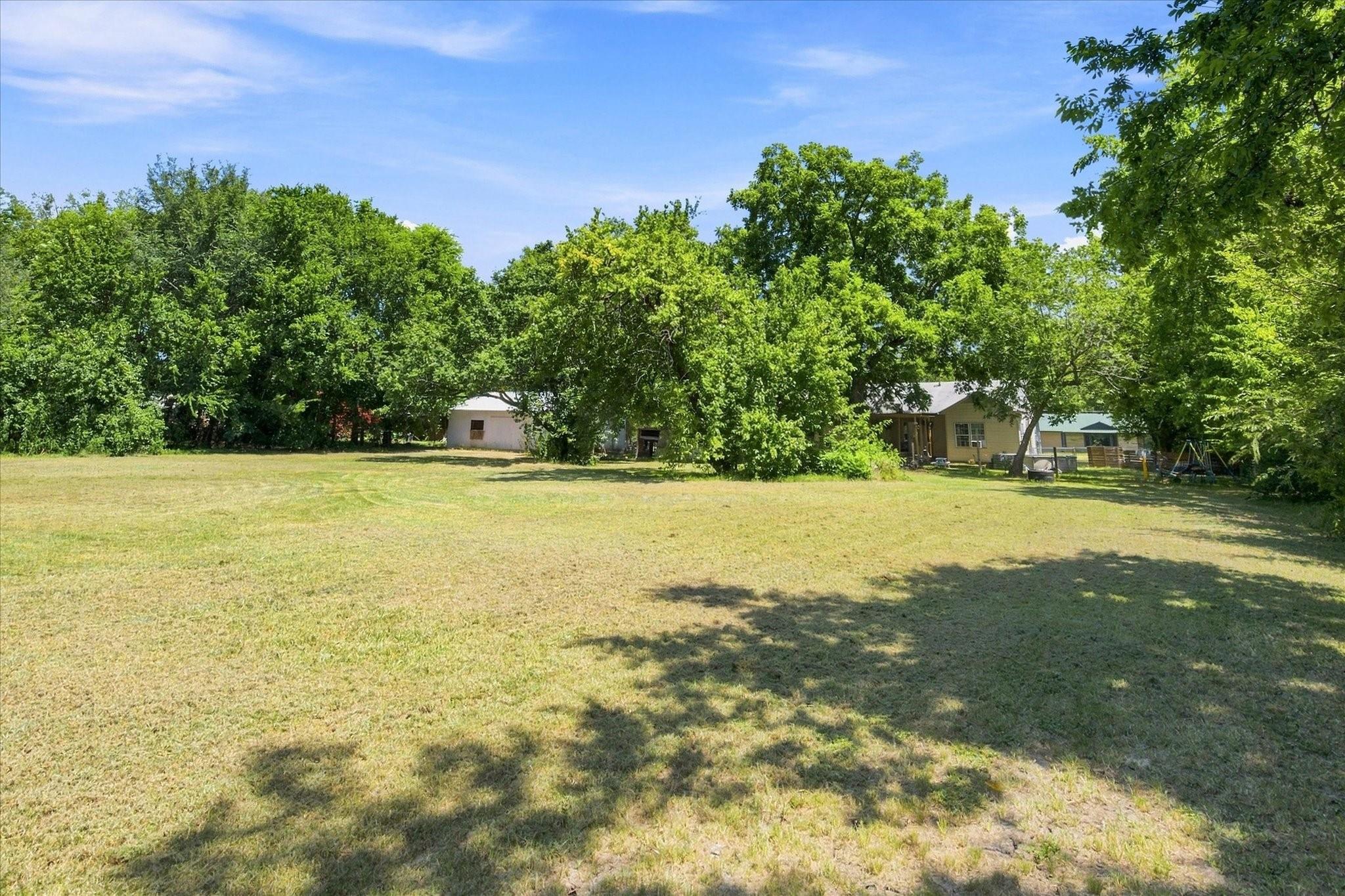 main property photo 18