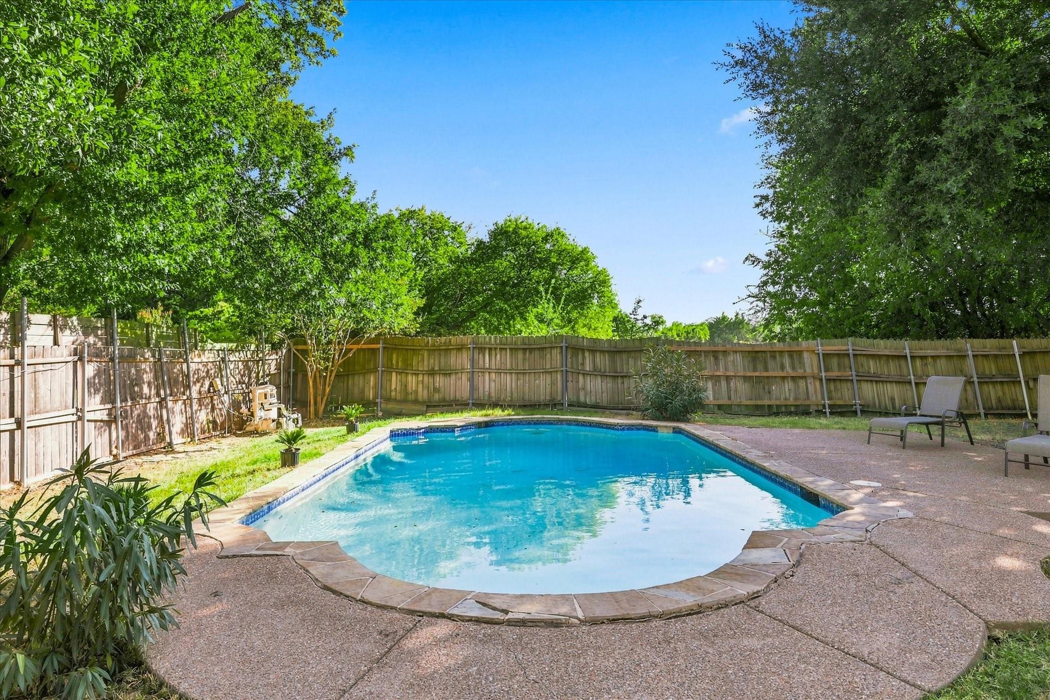 main property photo 19
