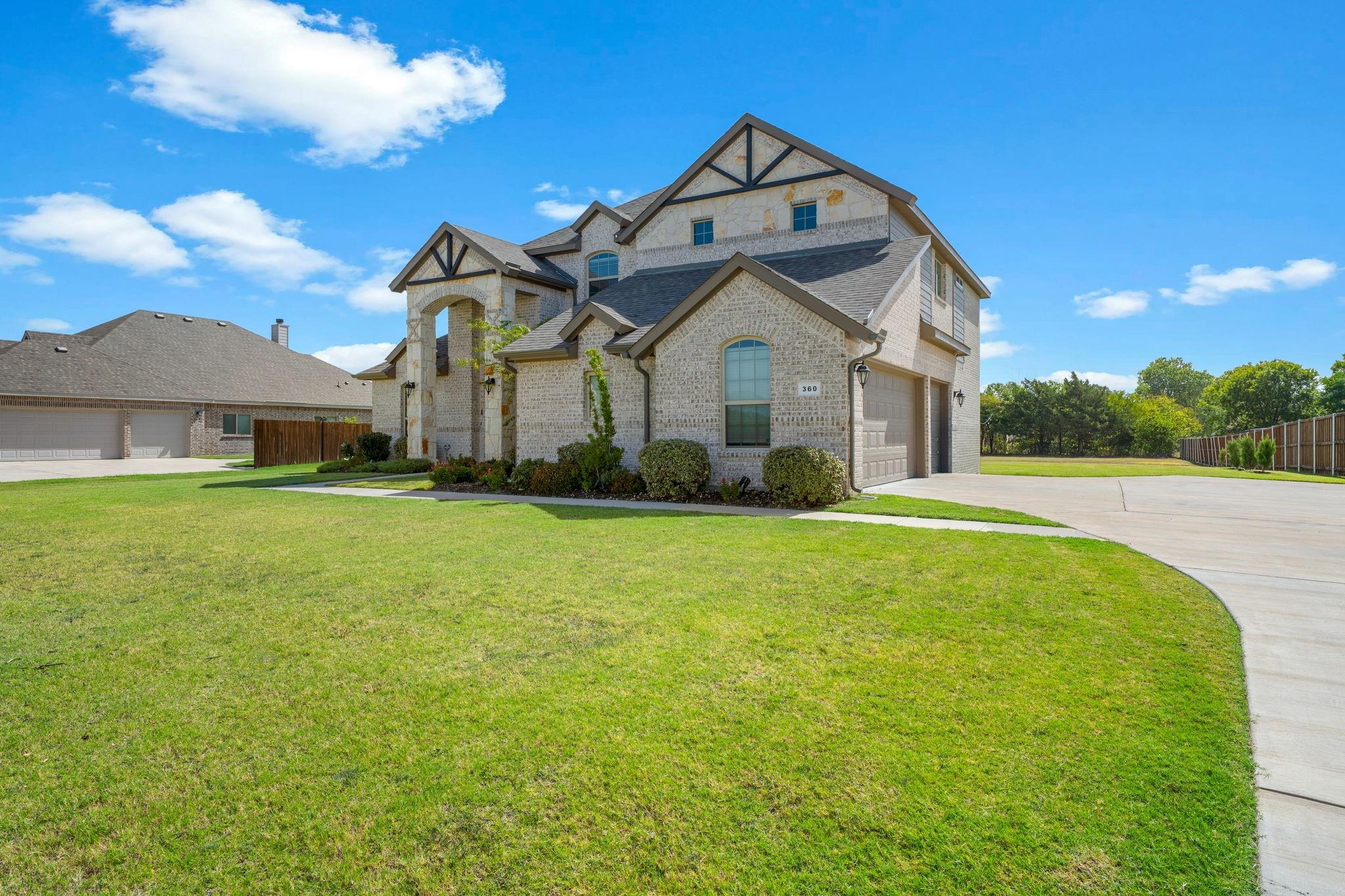 main property photo 2