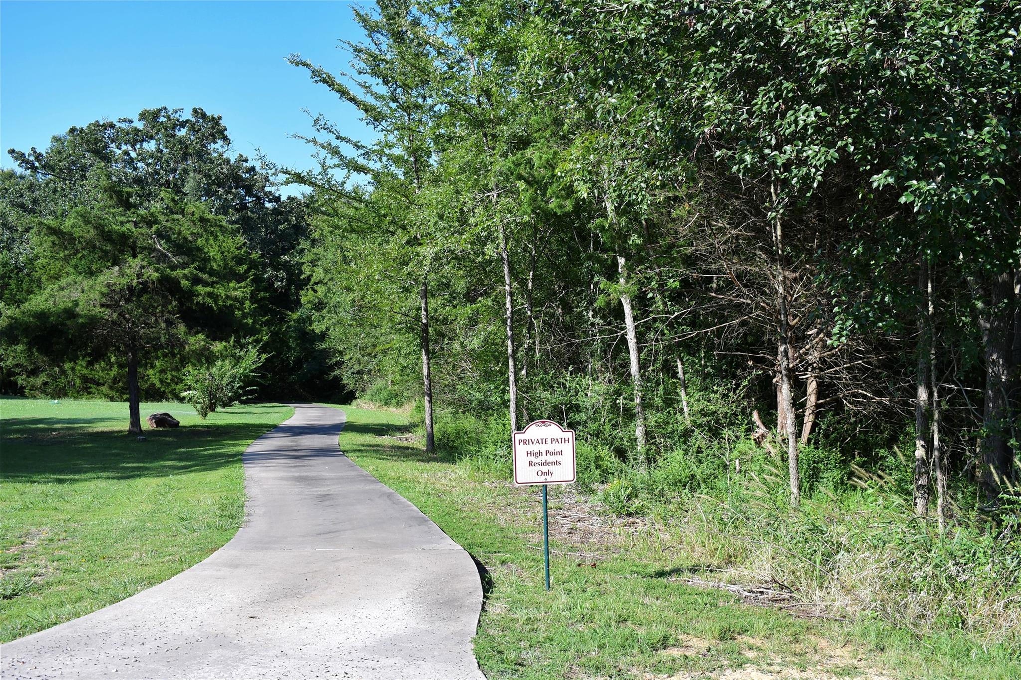 main property photo 31