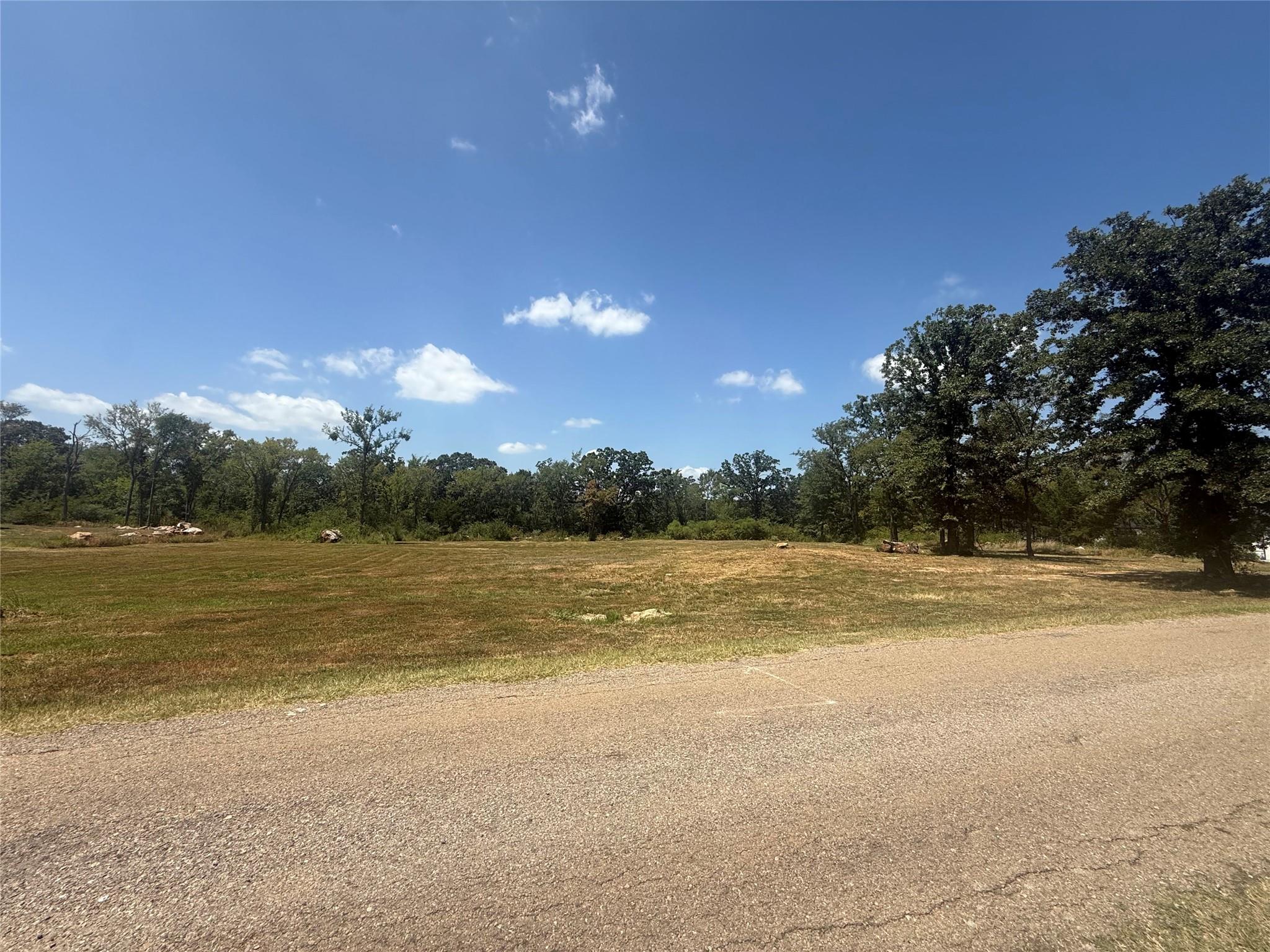main property photo 32
