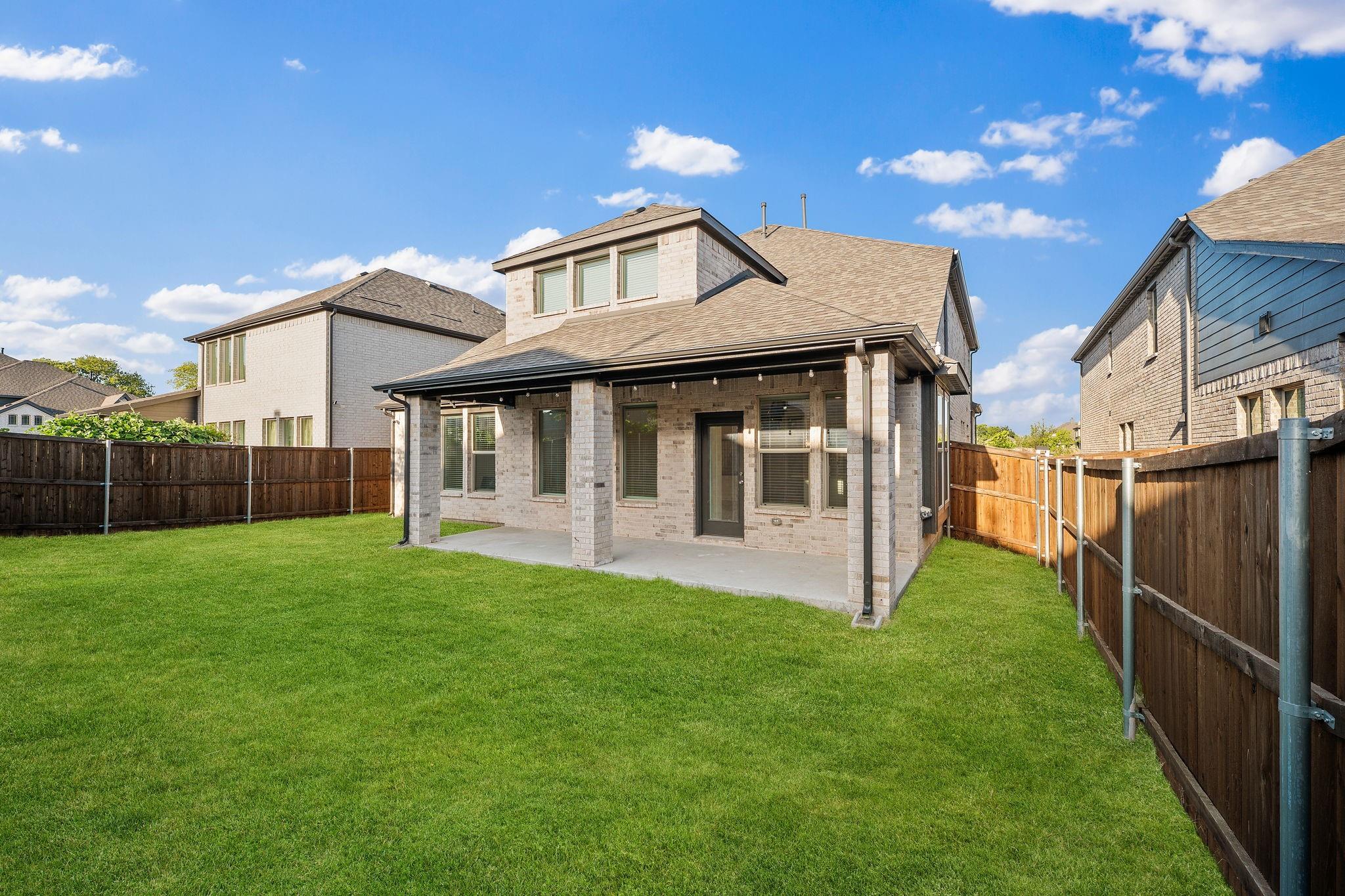main property photo 32