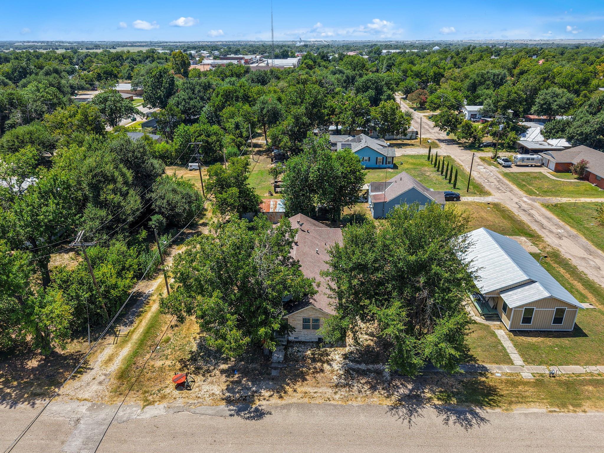 main property photo 30