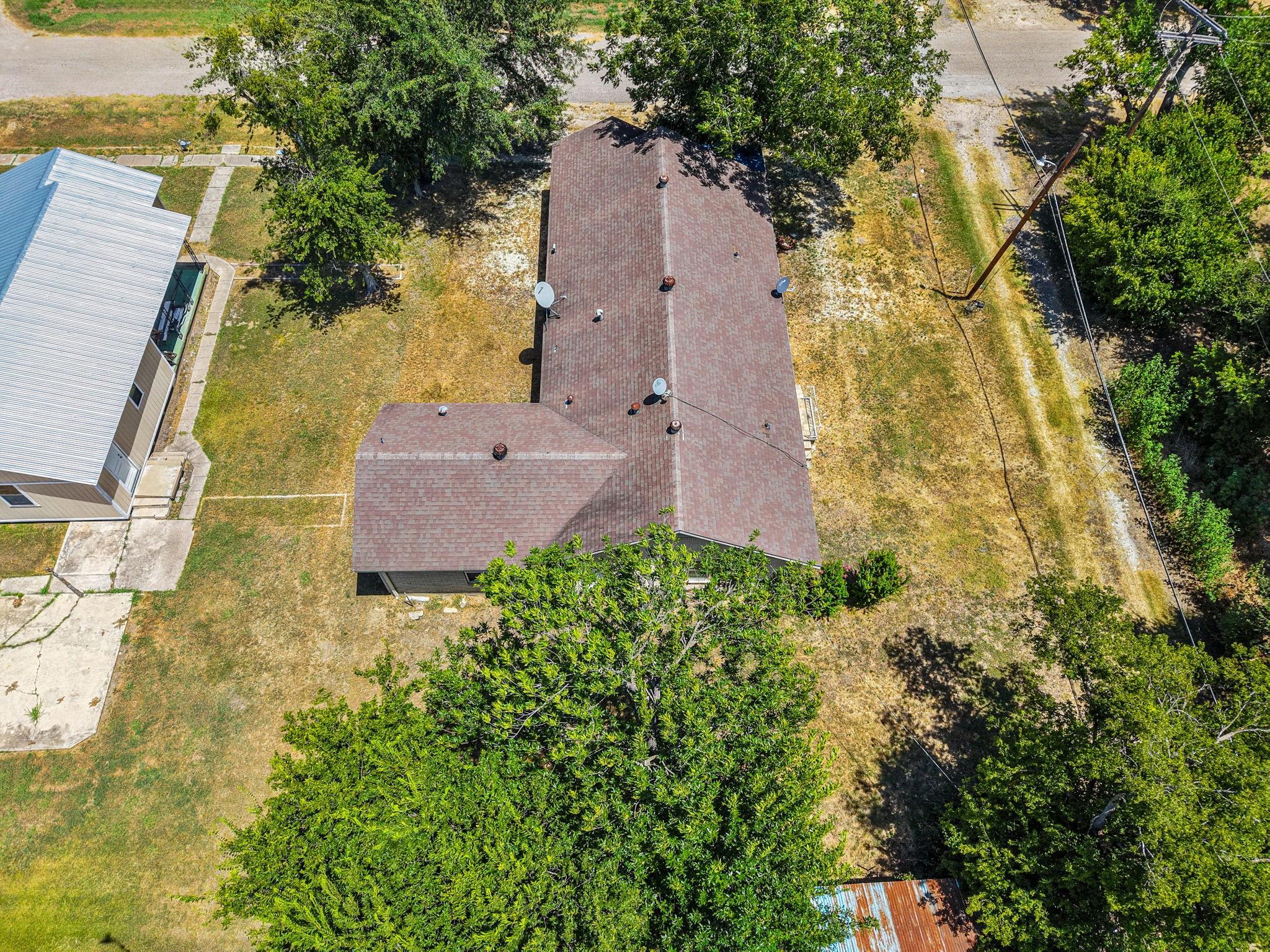 main property photo 33