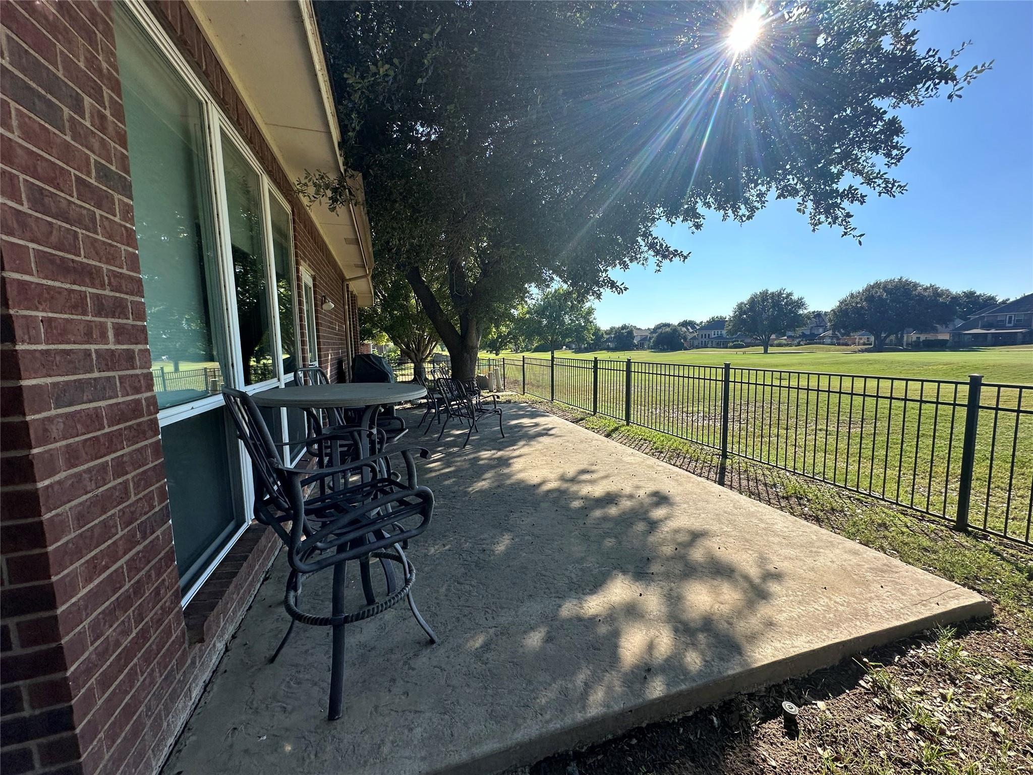 main property photo 14