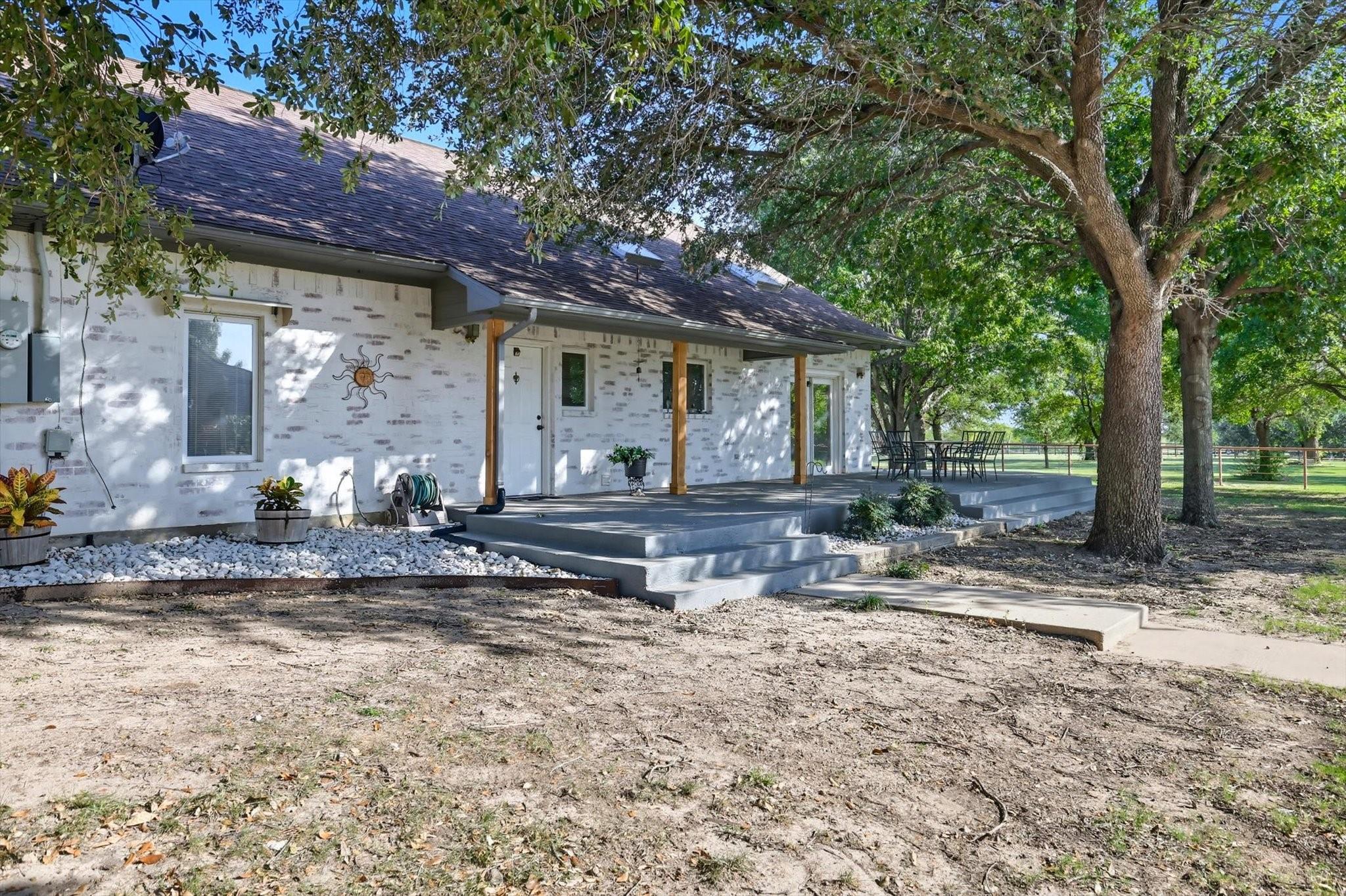 main property photo 27