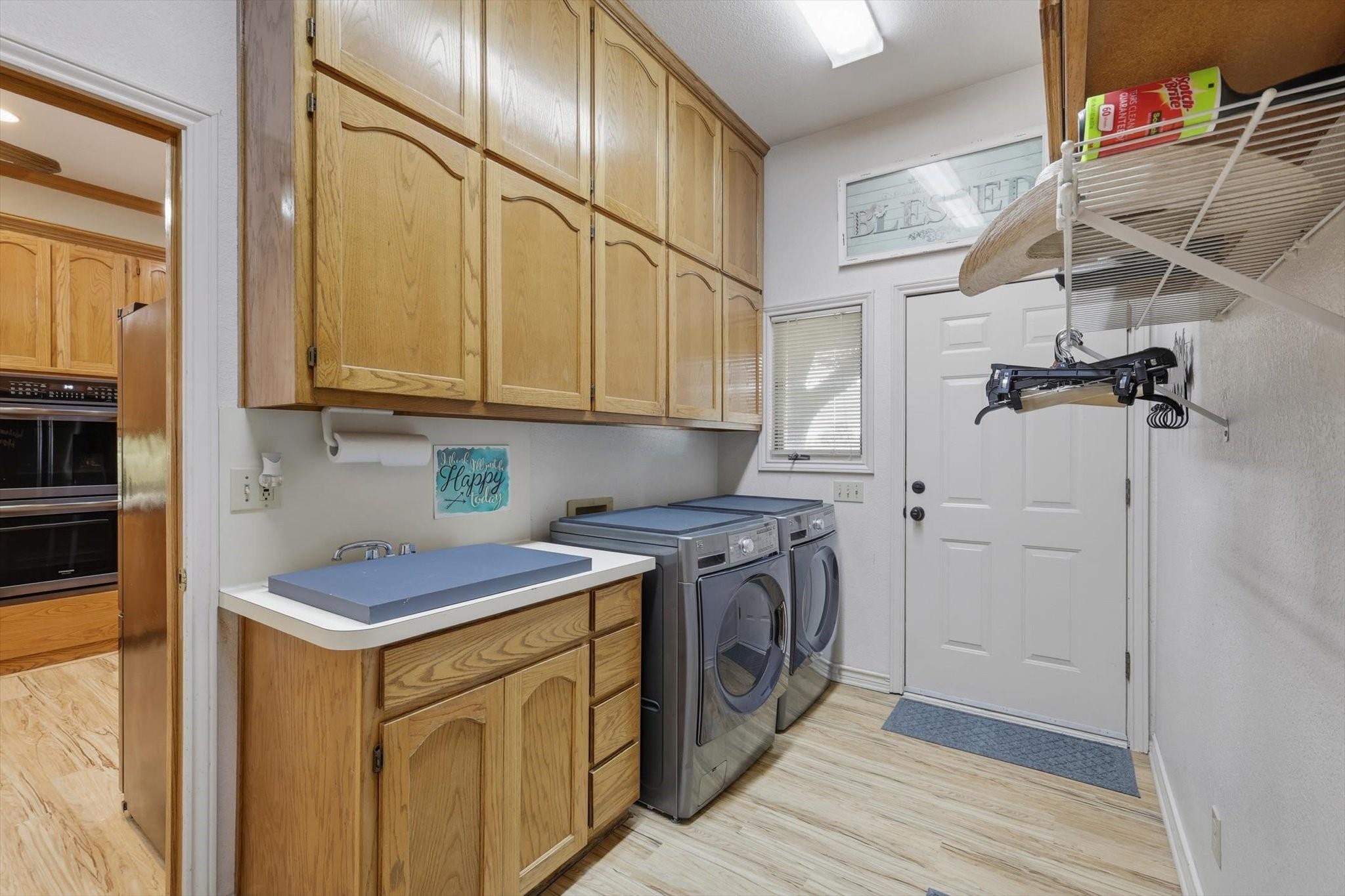 main property photo 9