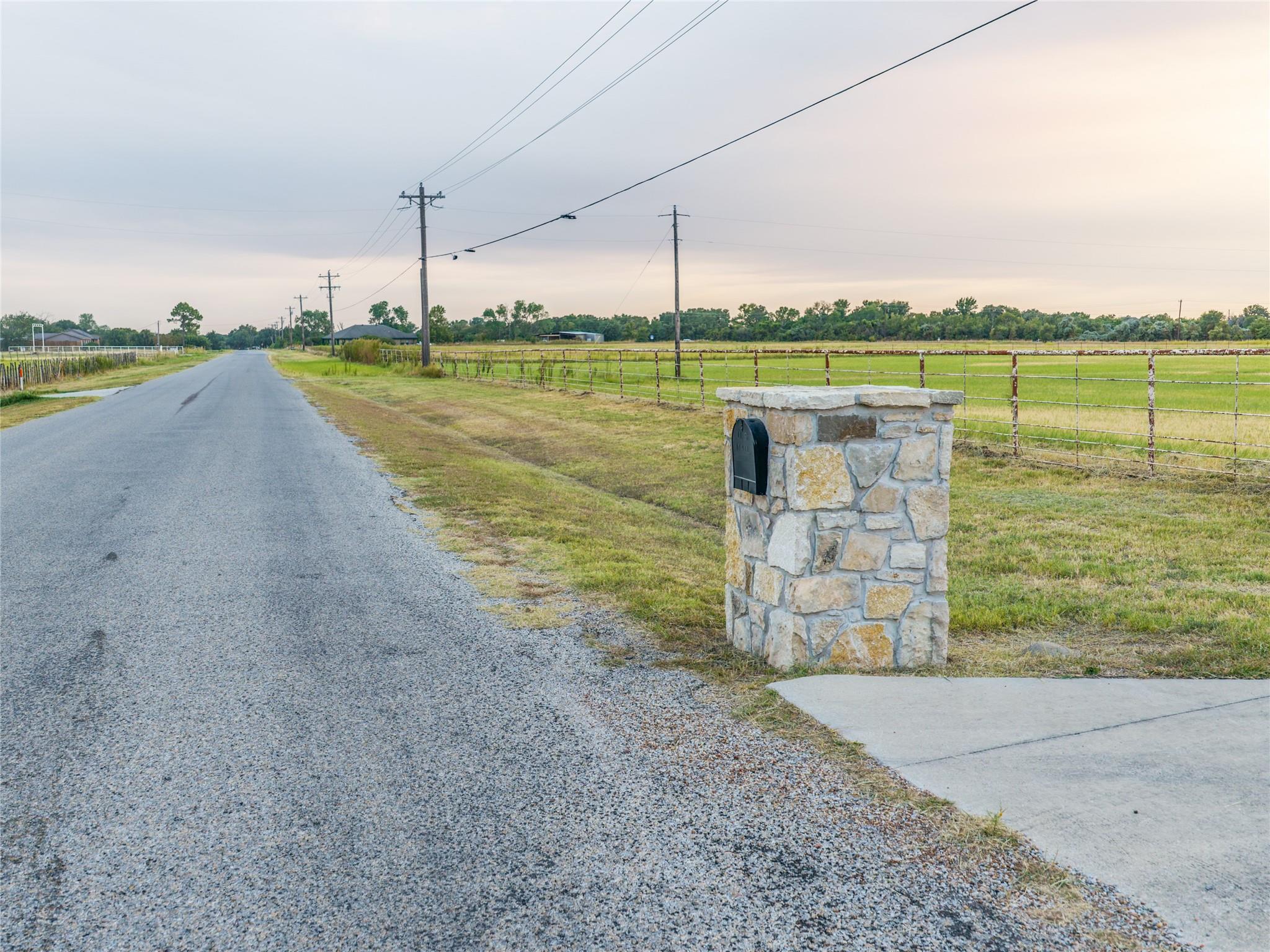 main property photo 31