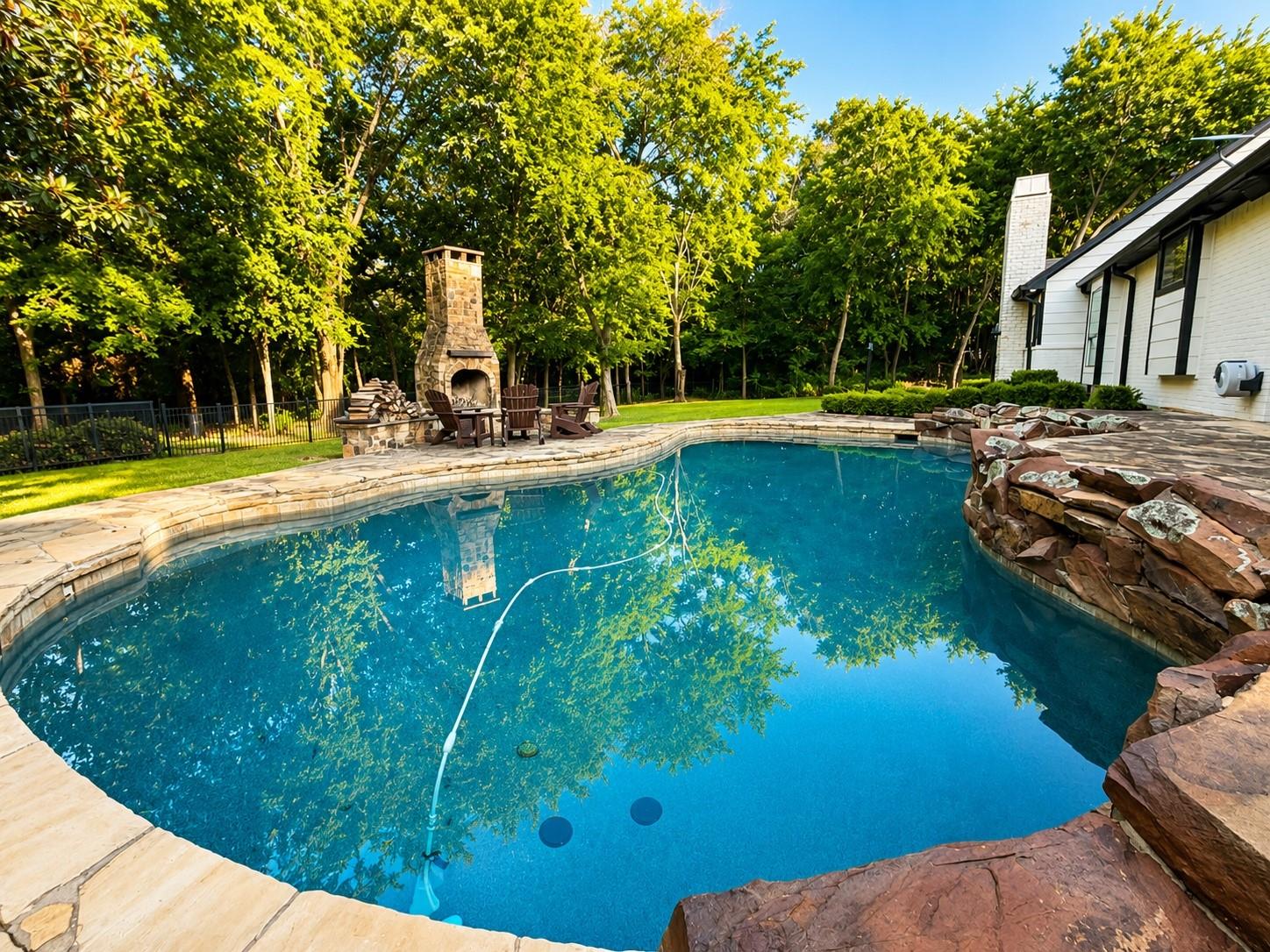 main property photo 26