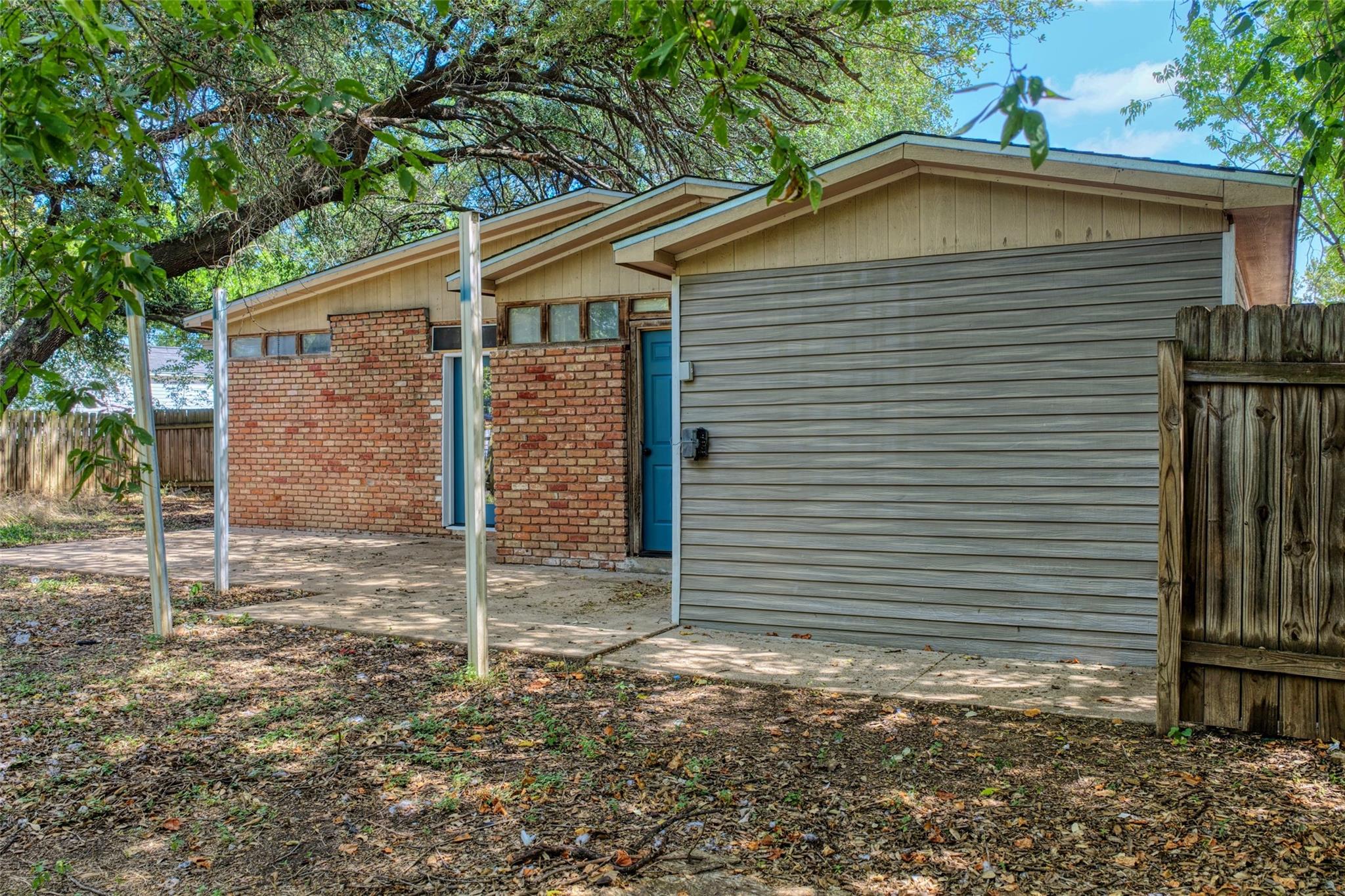 main property photo 7