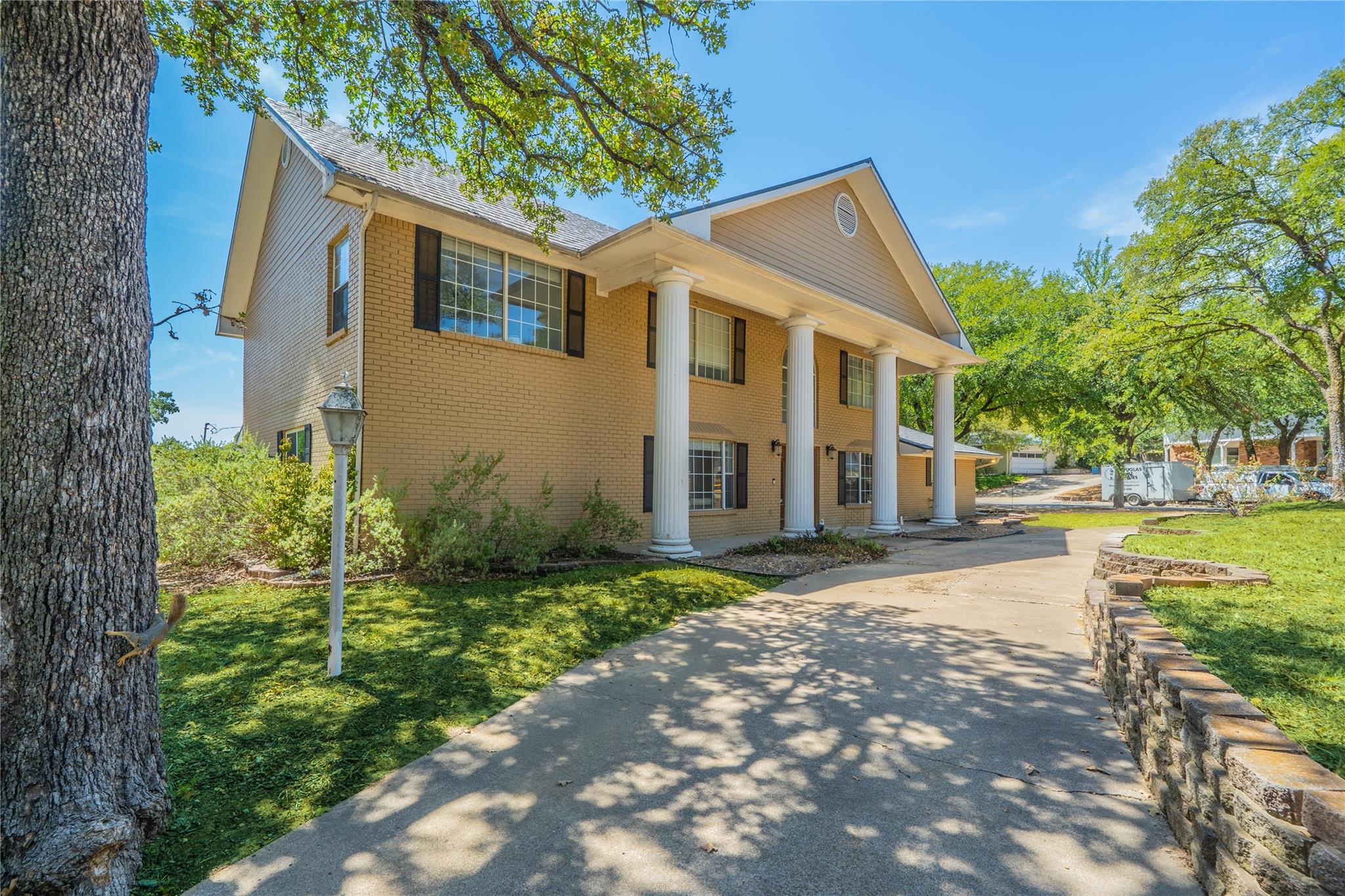 main property photo 26