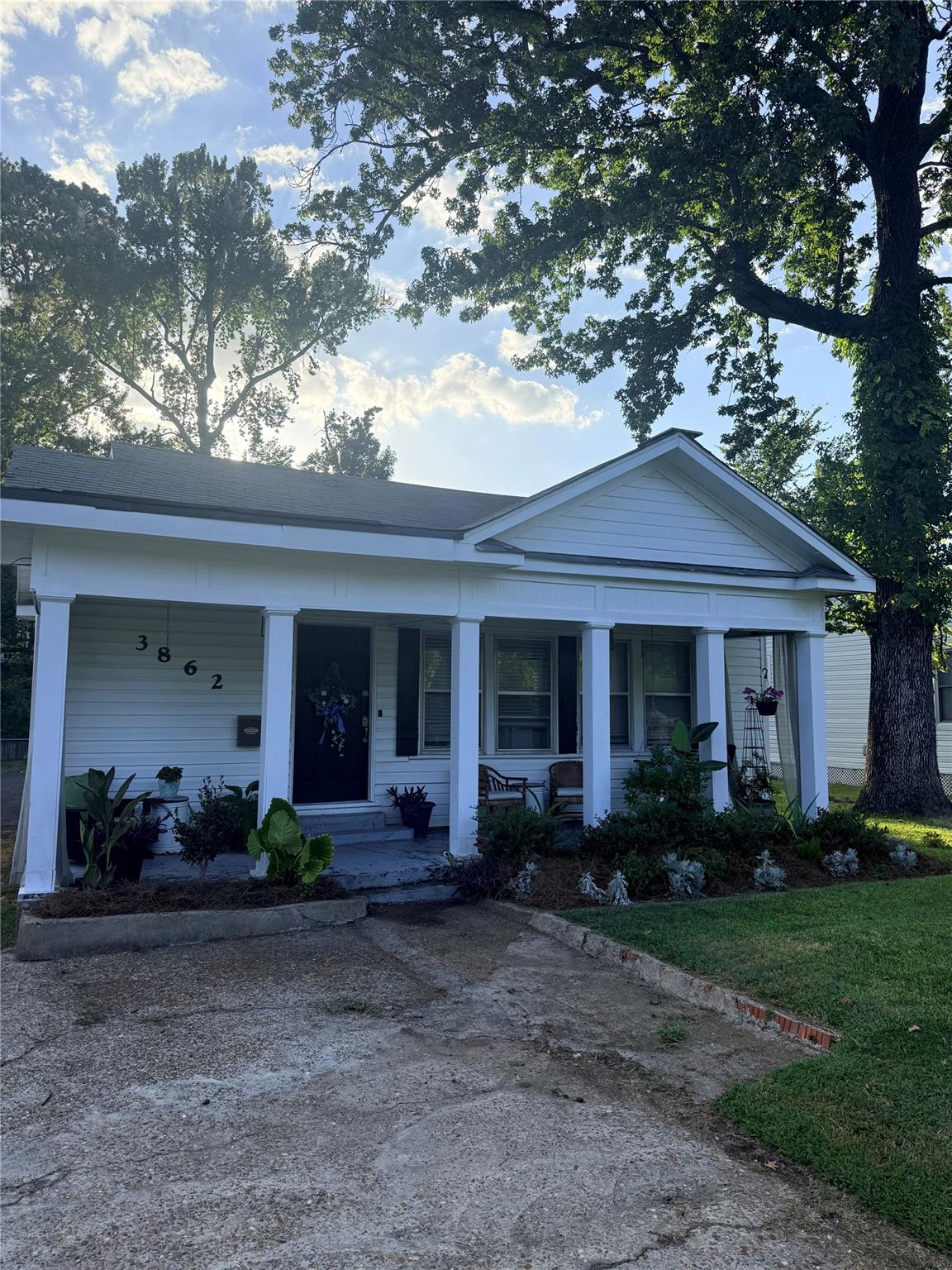main property photo 0