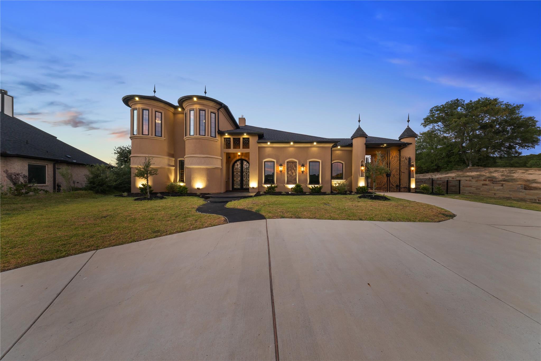 main property photo 33