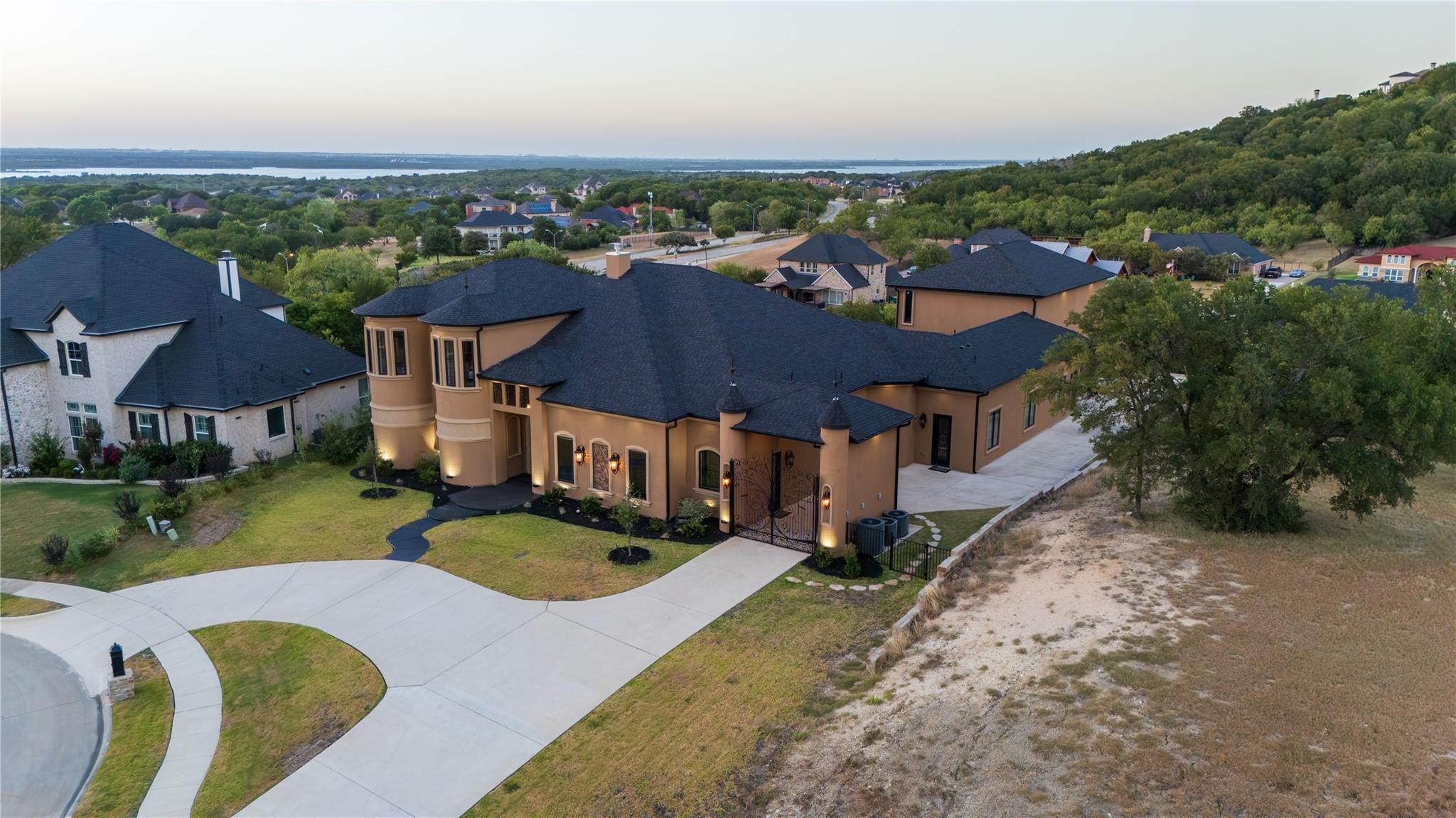 main property photo 34