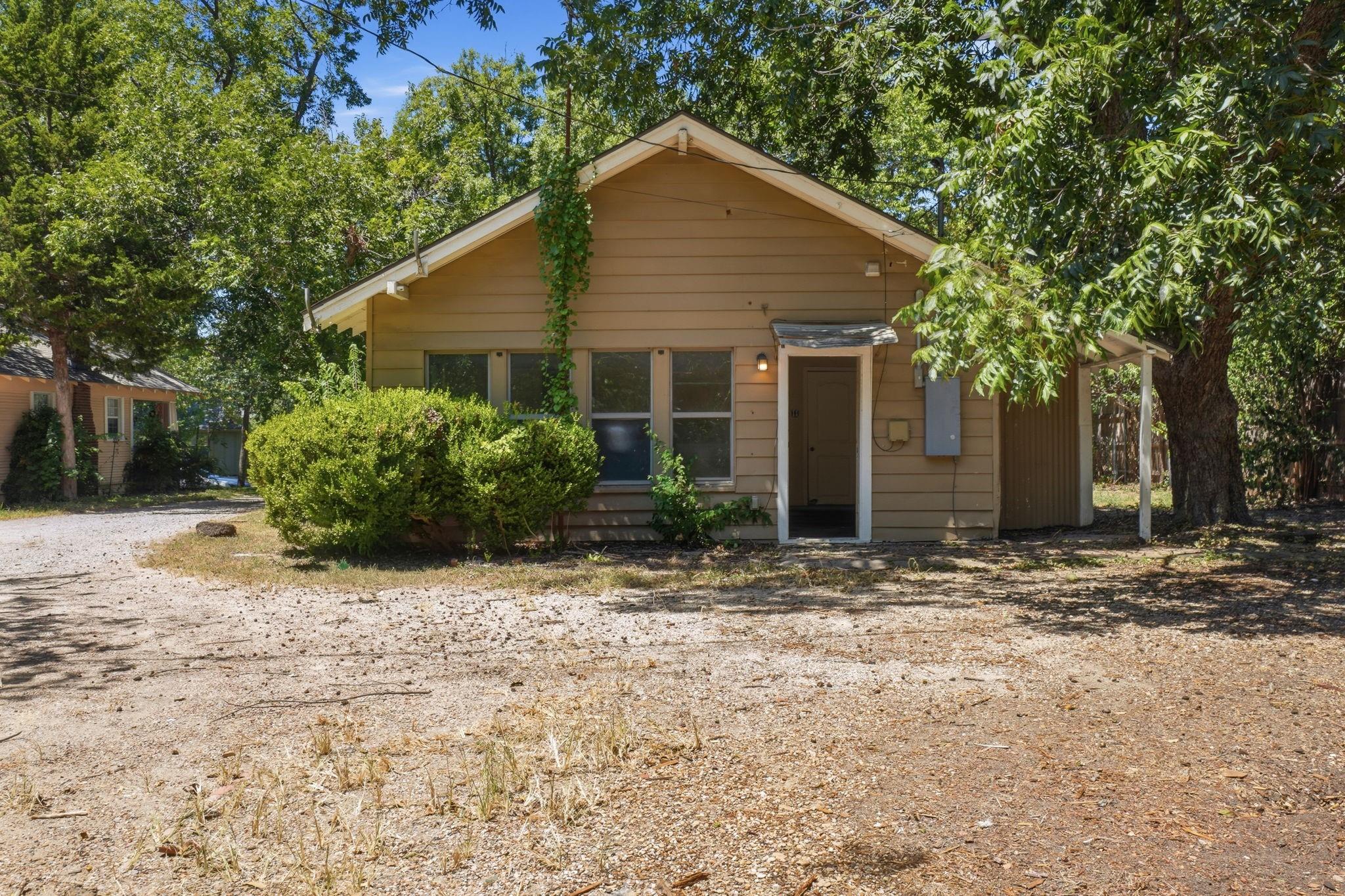 main property photo 18