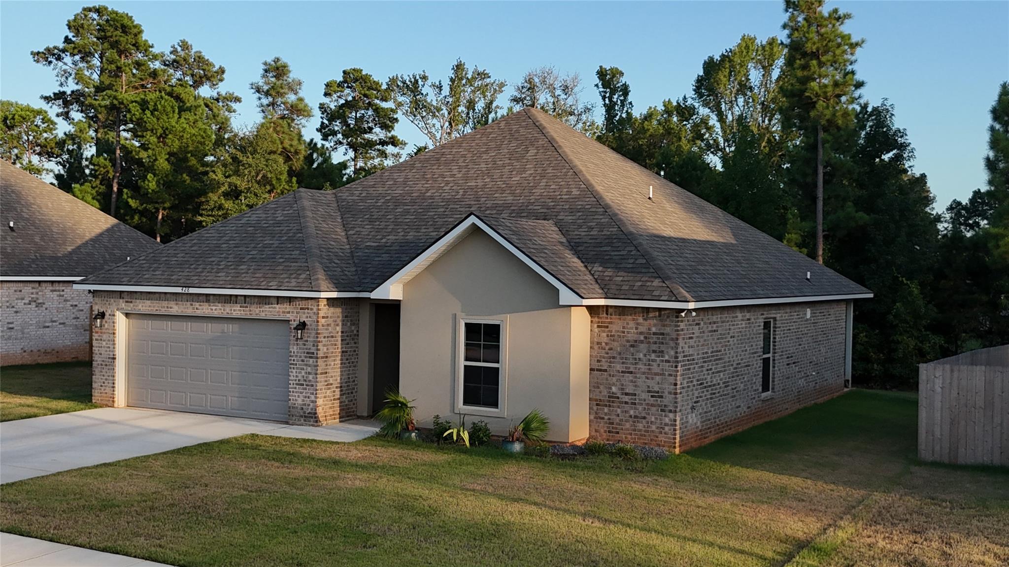 main property photo 0