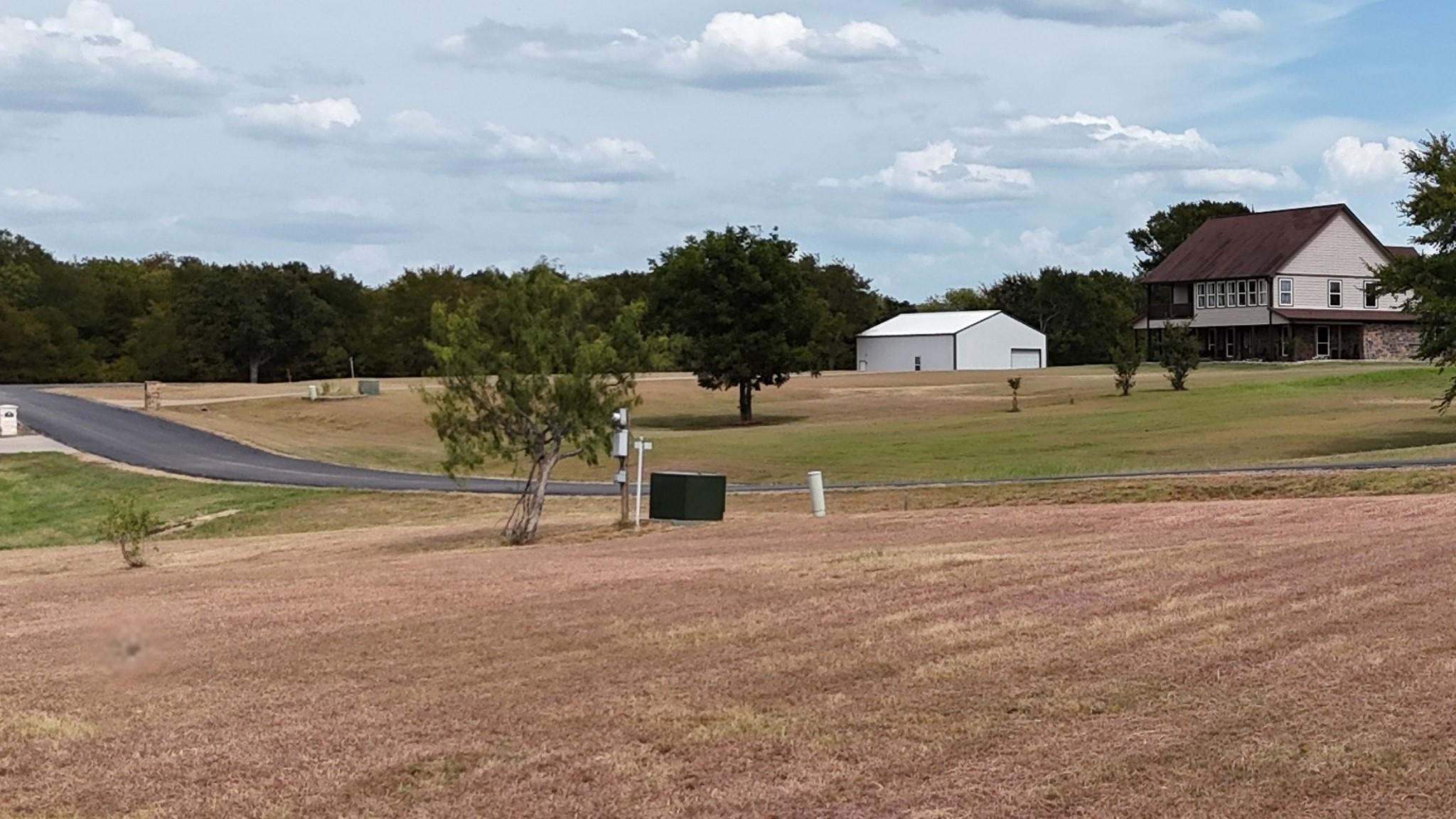 main property photo 23