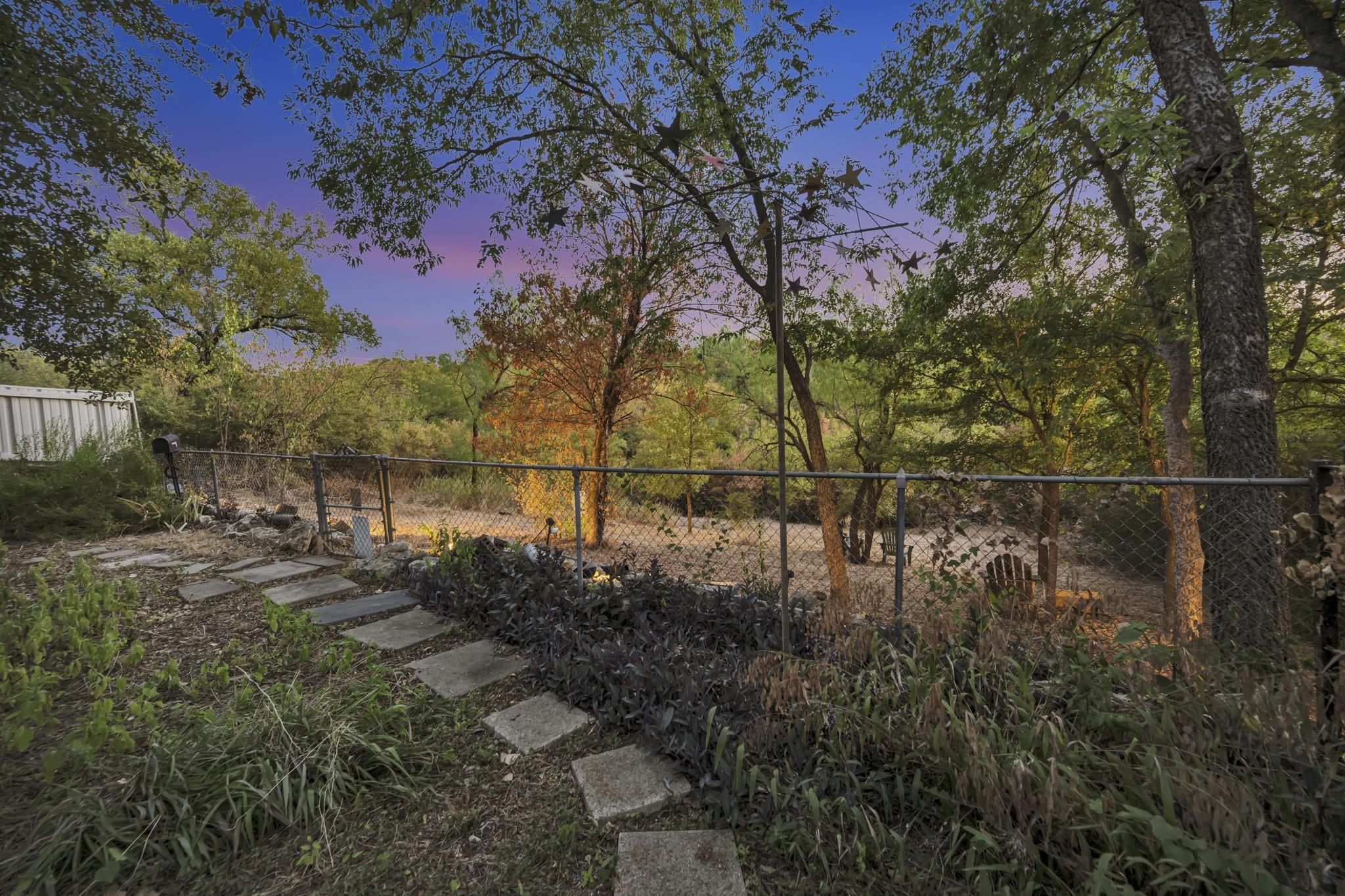 main property photo 37
