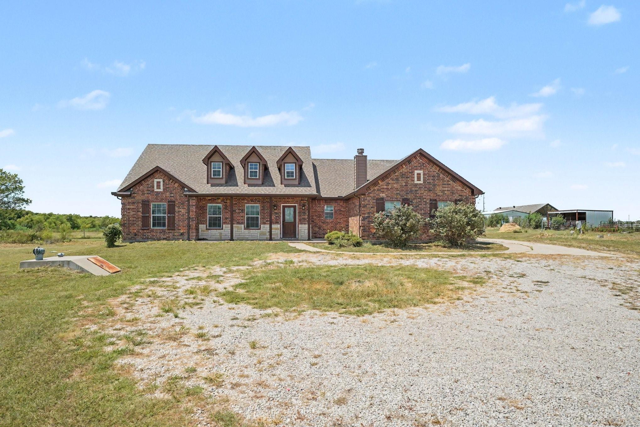 main property photo 6