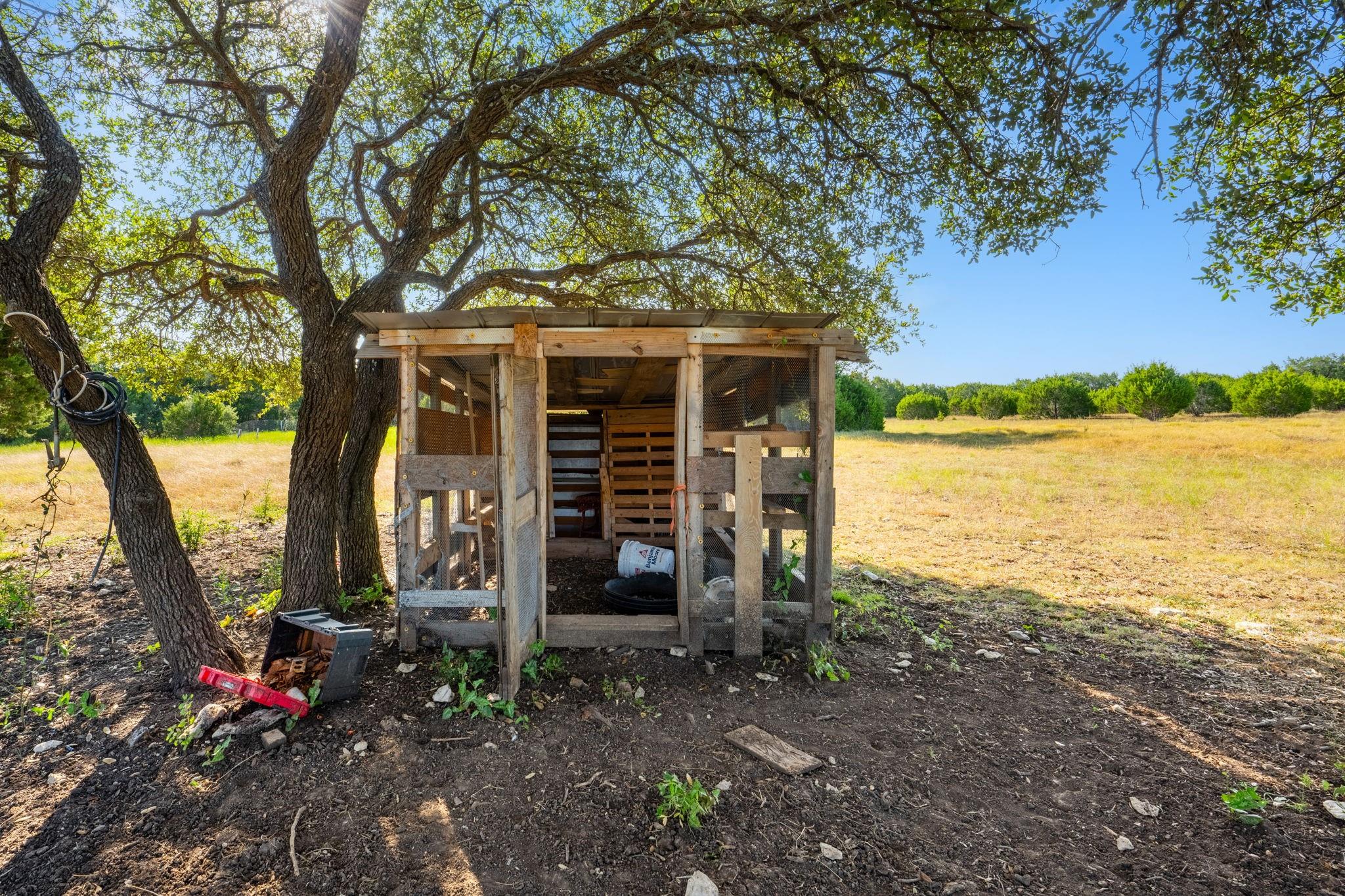 main property photo 25
