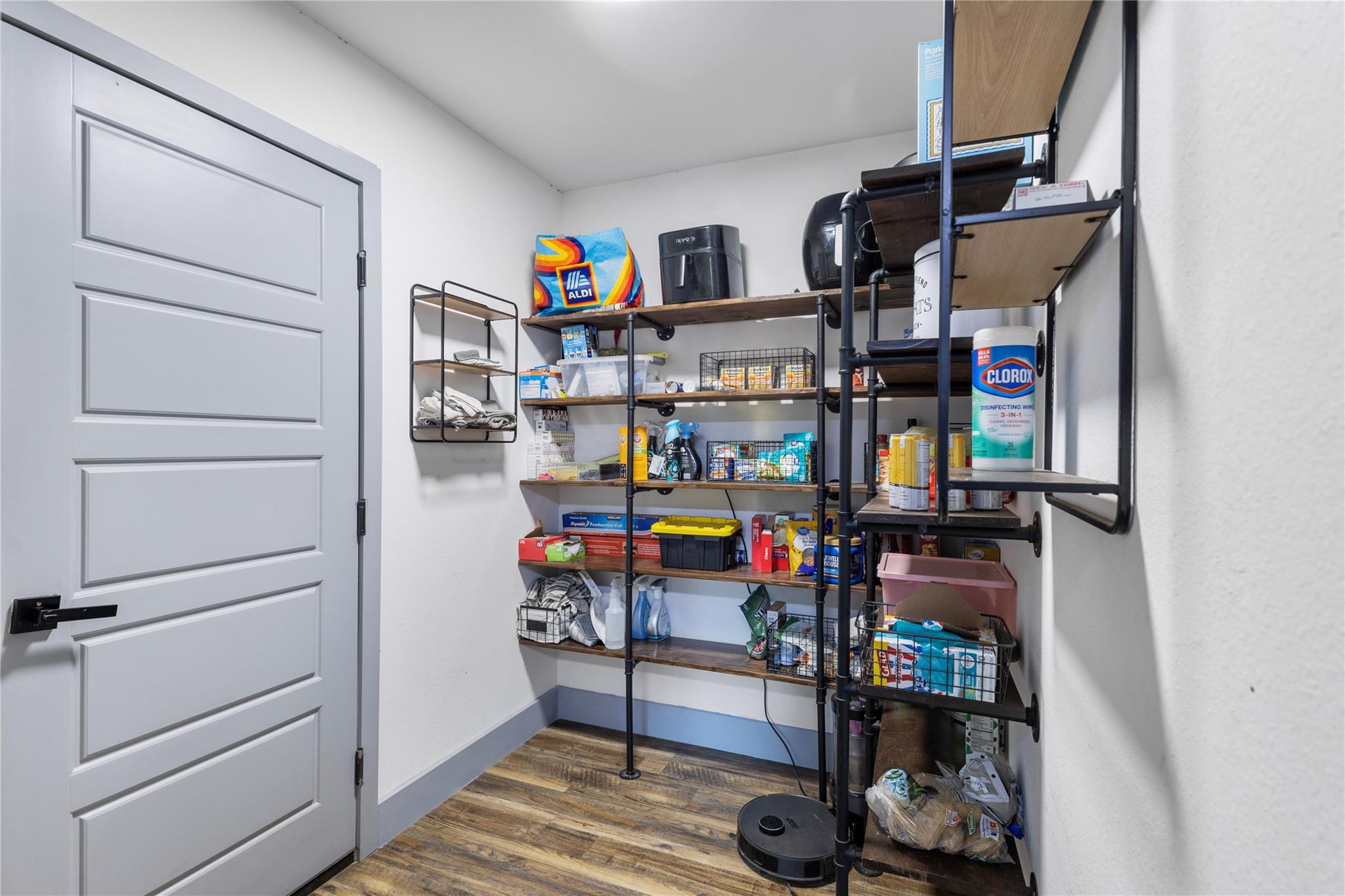 main property photo 7