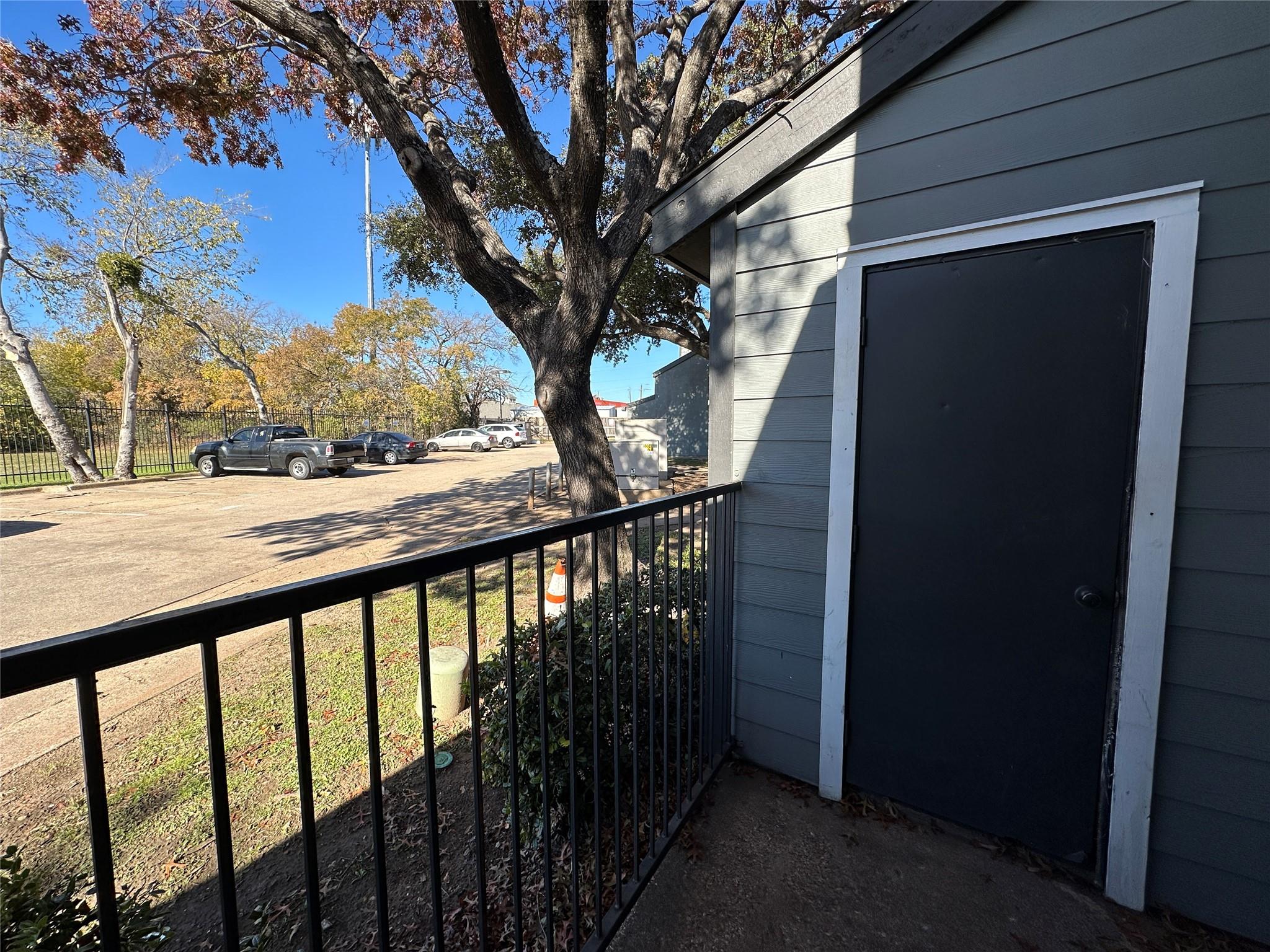main property photo 24