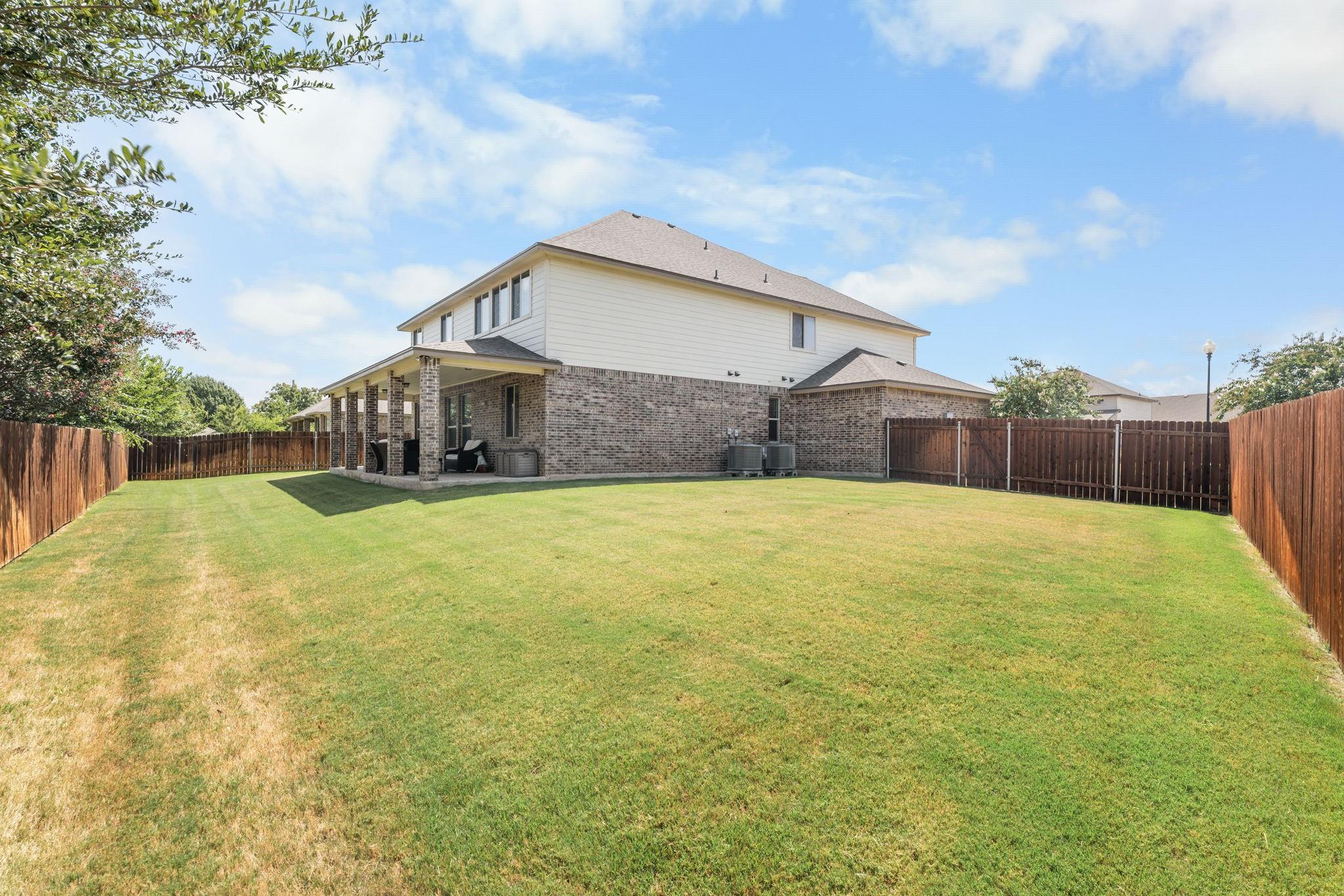 main property photo 29