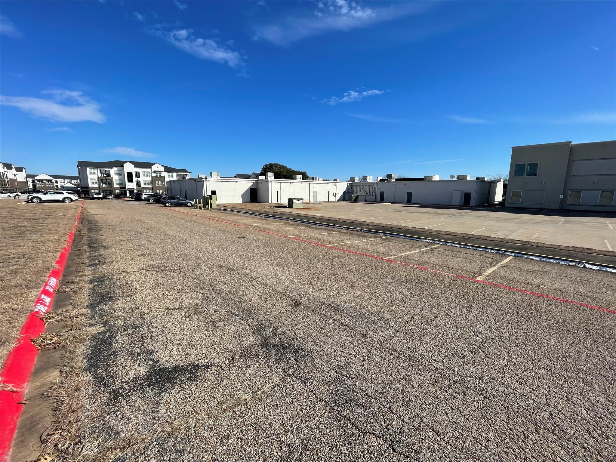 main property photo 31