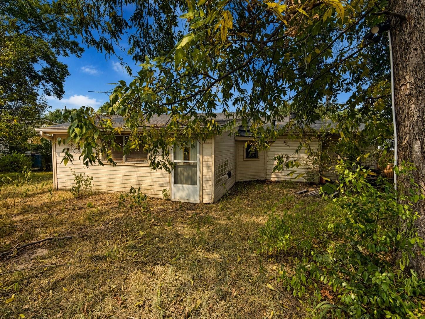 main property photo 20
