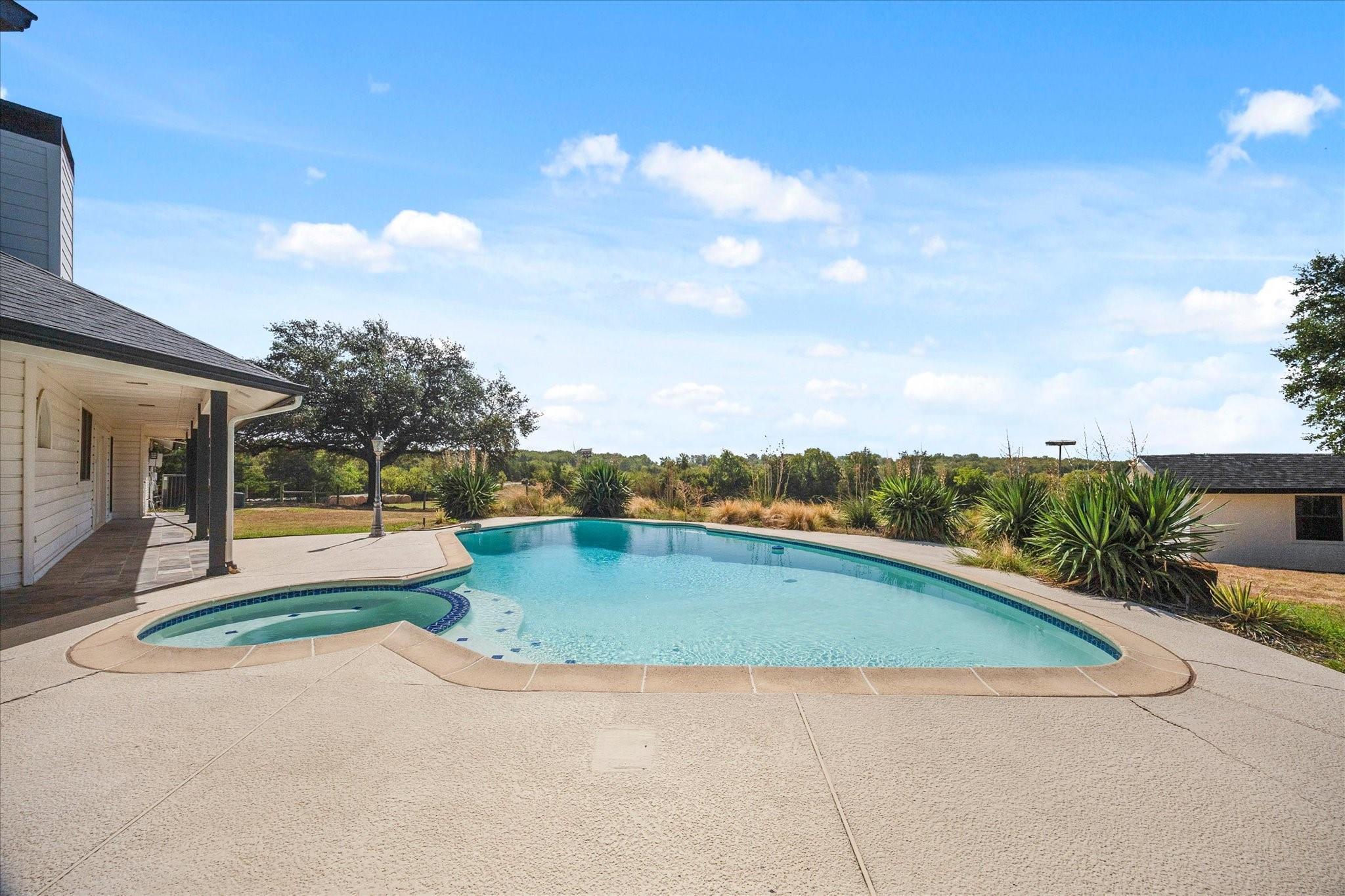 main property photo 31