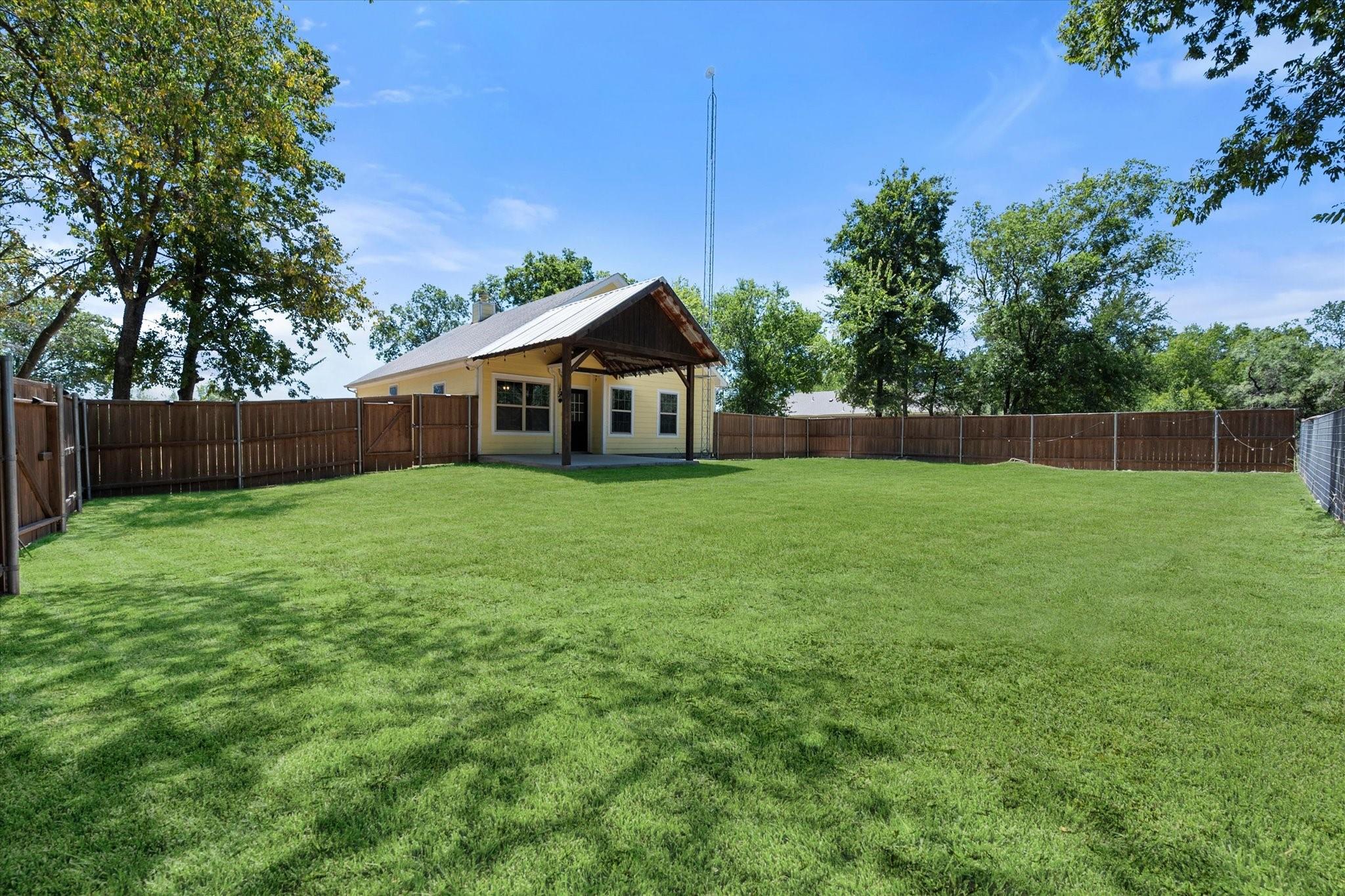 main property photo 25