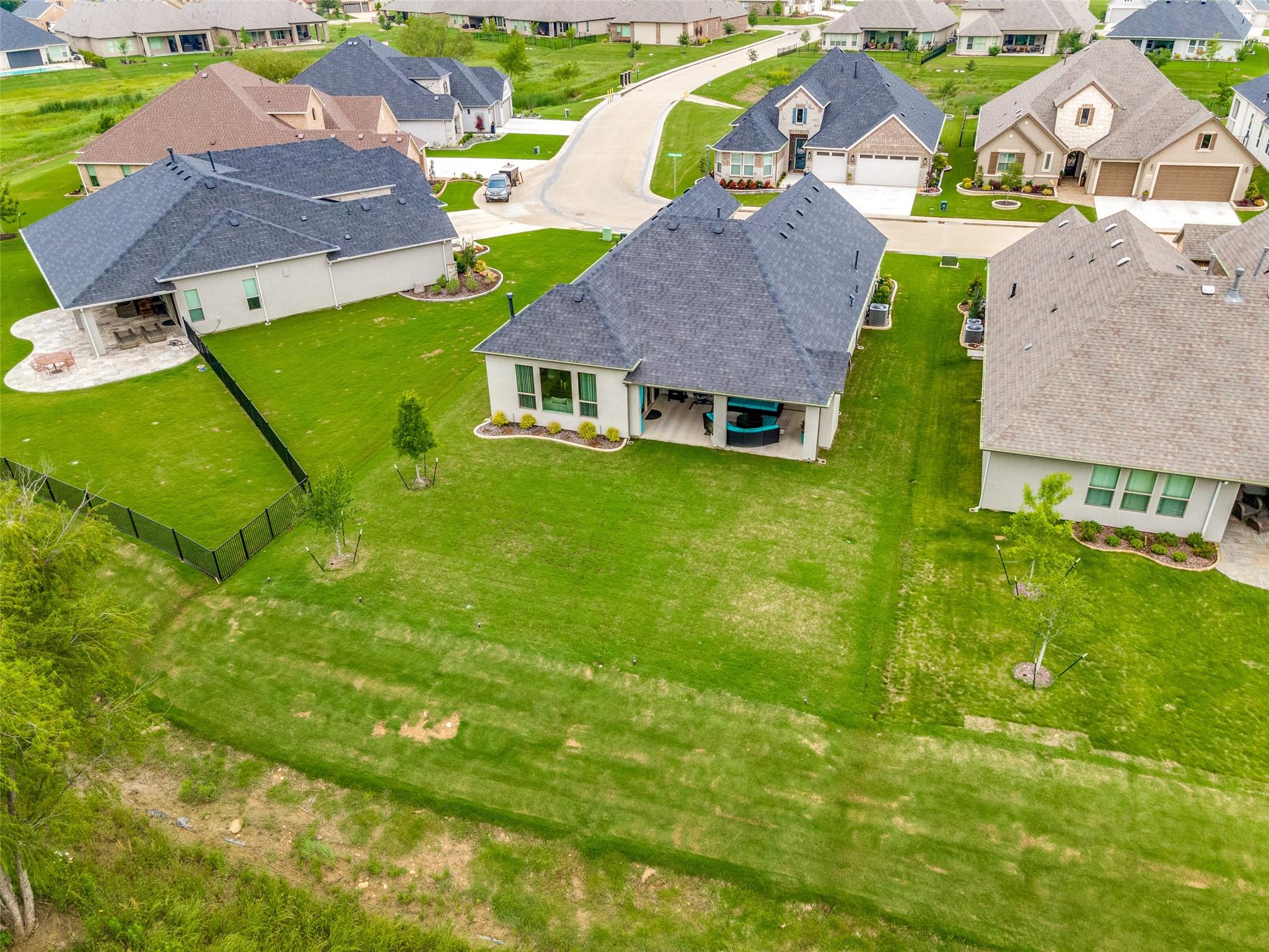 main property photo 29