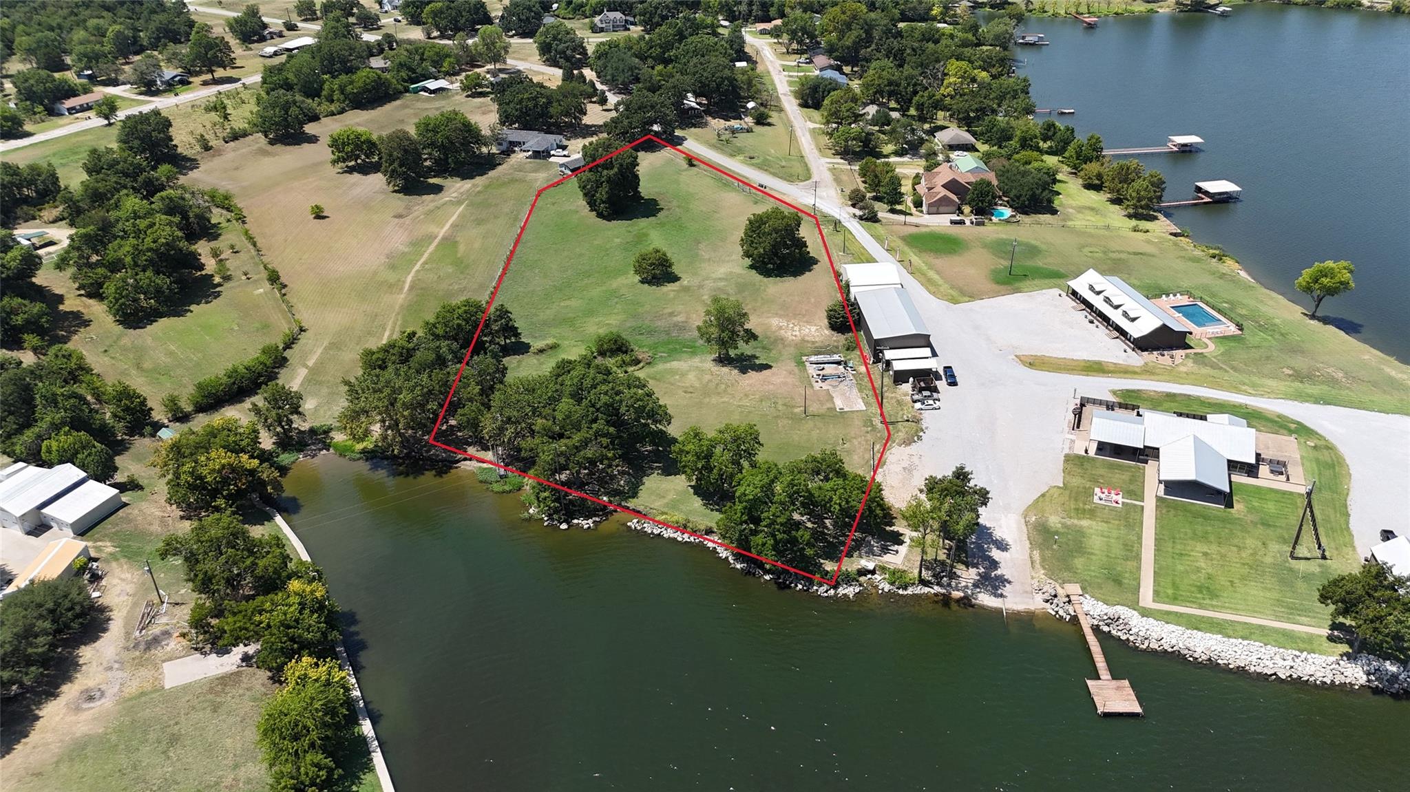 main property photo 13