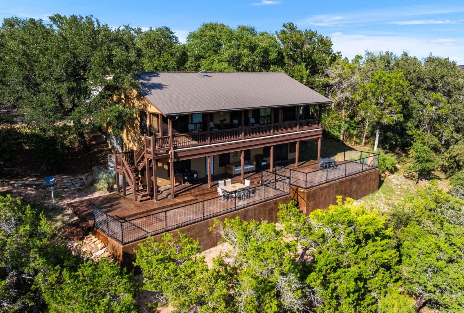 main property photo 18