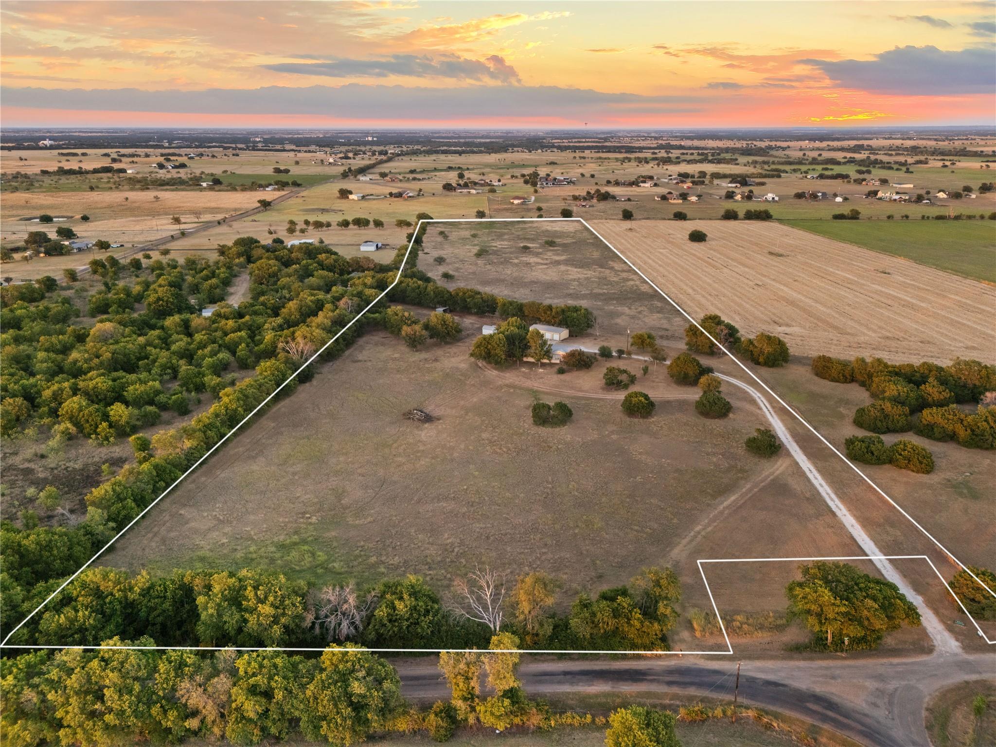 main property photo 33
