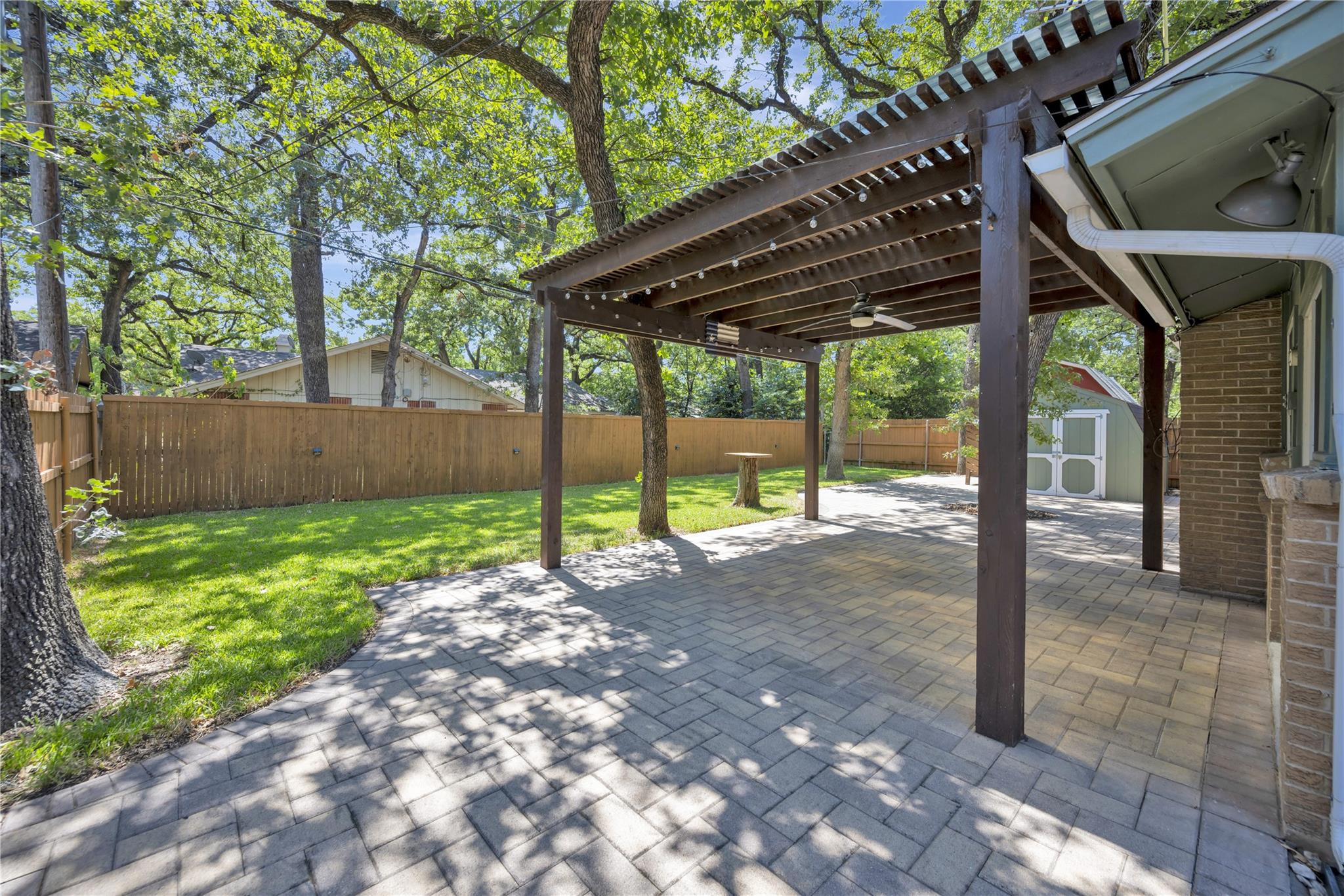main property photo 34
